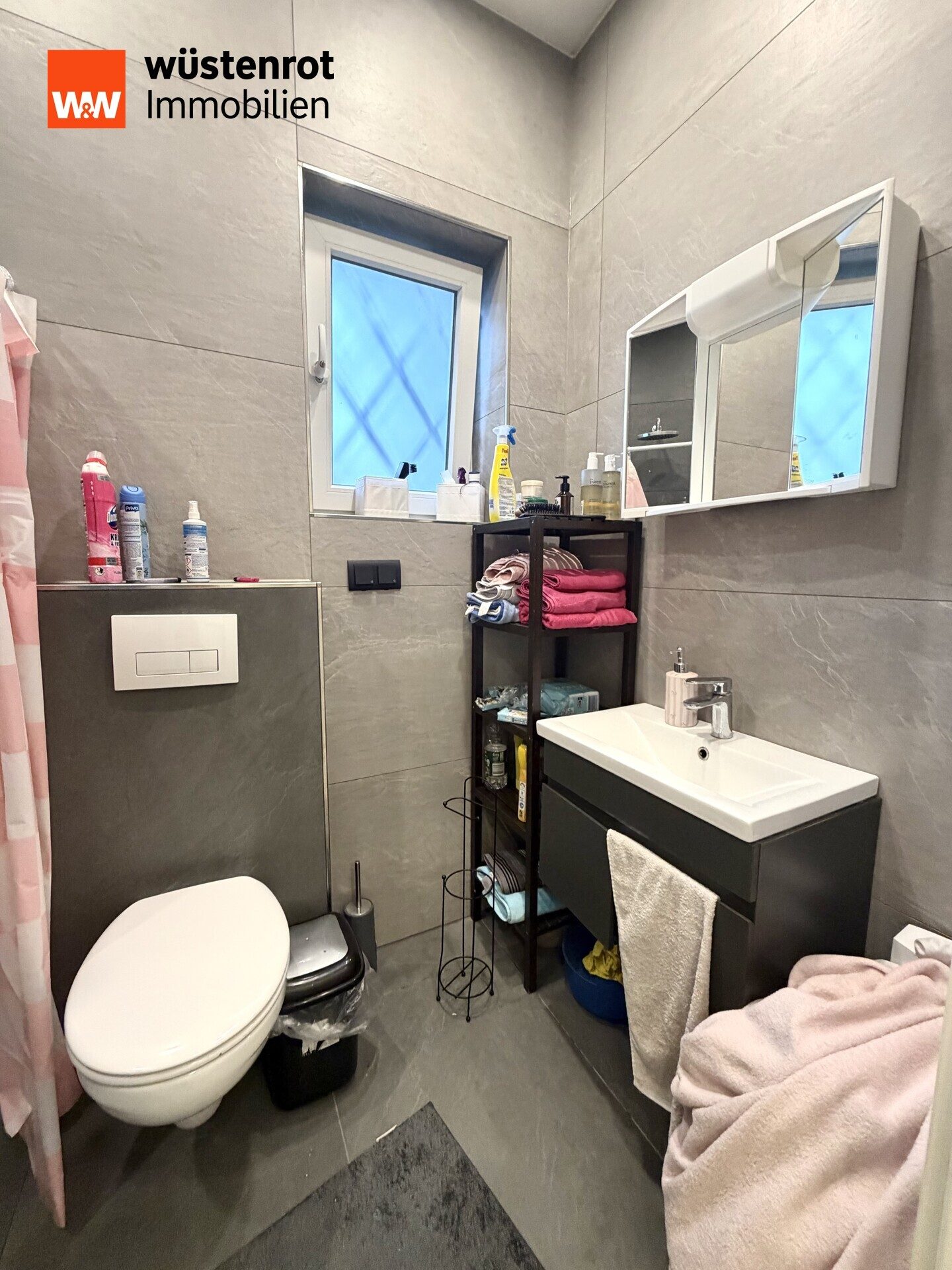 Badezimmer Immobilienangebot - Duisburg - Alle - Attraktive Kapitalanlage, vermietete Eigentumswohnung, 2024 komplett saniert