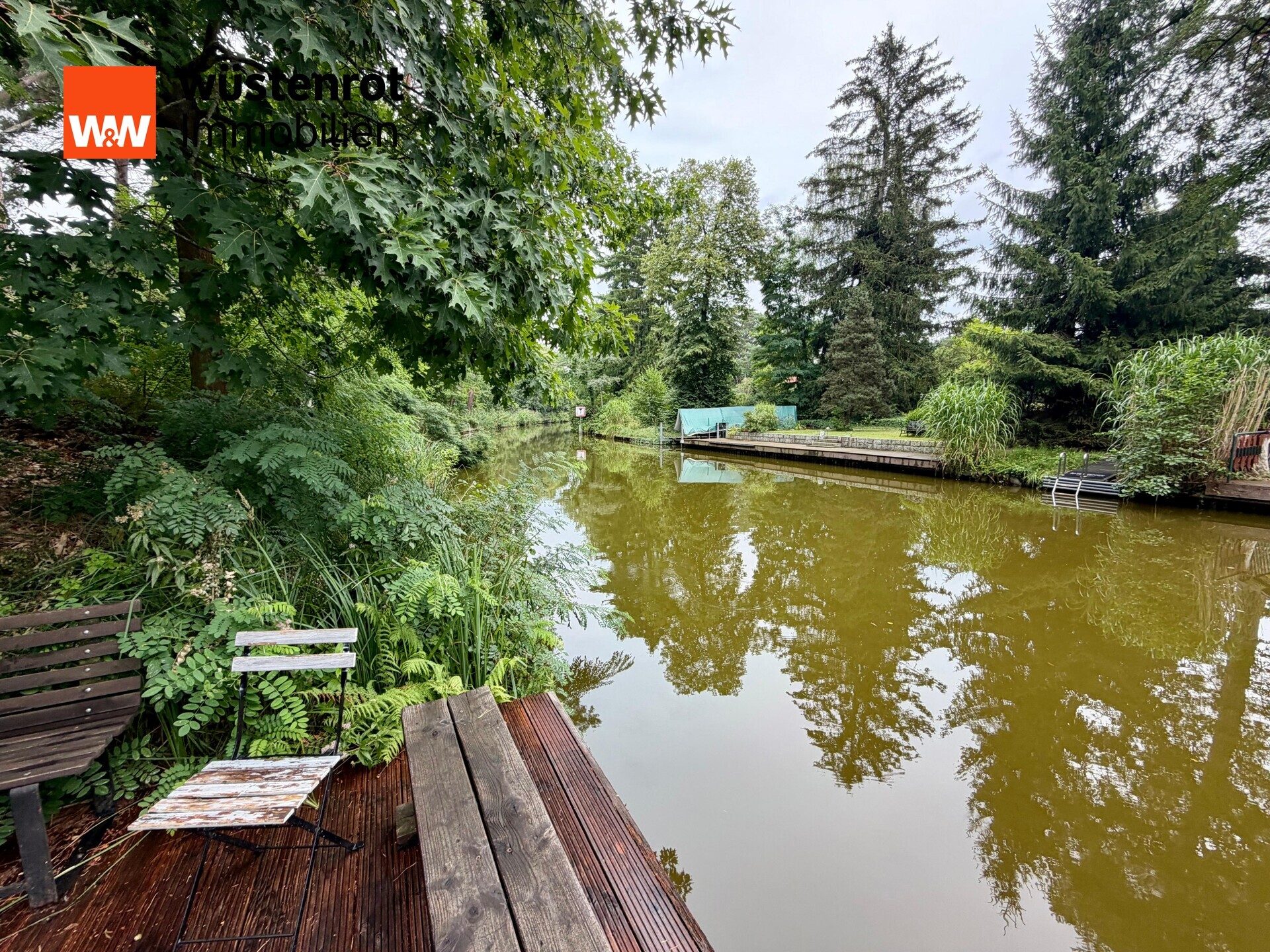Immobilienangebot - Teupitz - Alle - Idyllischer Wochenendbungalow am Wasser mit eigenem Steg & großem Waldgrundstück