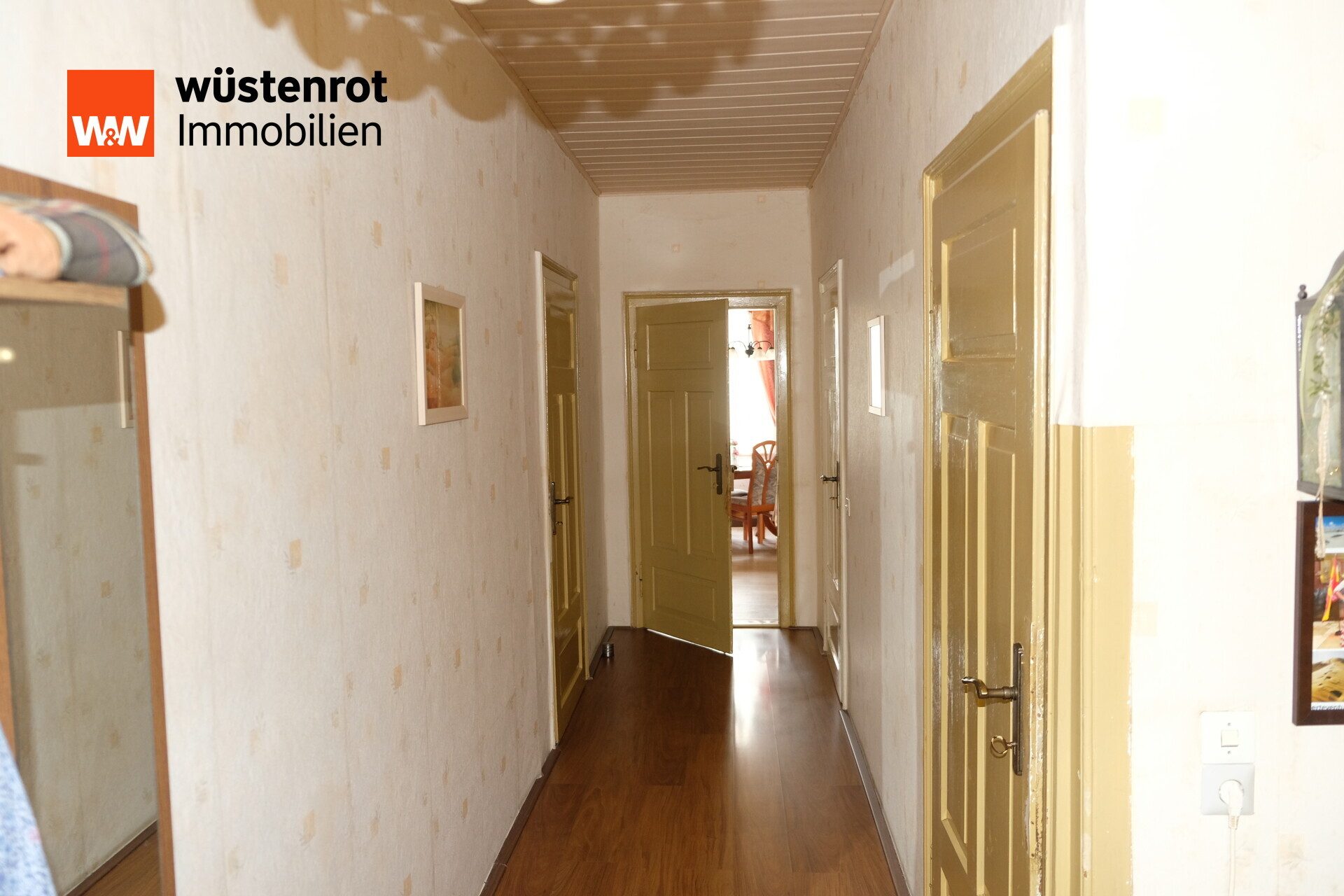 Immobilienangebot - Lunzenau / Cossen - Alle - Historische Villa mit Wald, Oase & großem Grundstück – Wohnen, Arbeiten & Vermieten