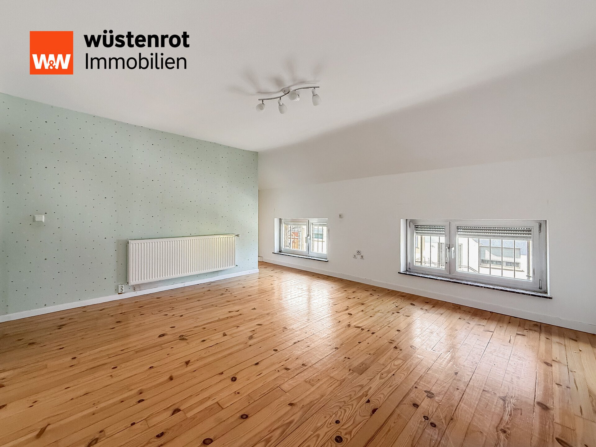 Immobilienangebot - Schwalbach - Alle - Zwei verbundene Mehrfamilienhäuser mit Baugrundstück – vielseitiges Entwicklungspotenzial