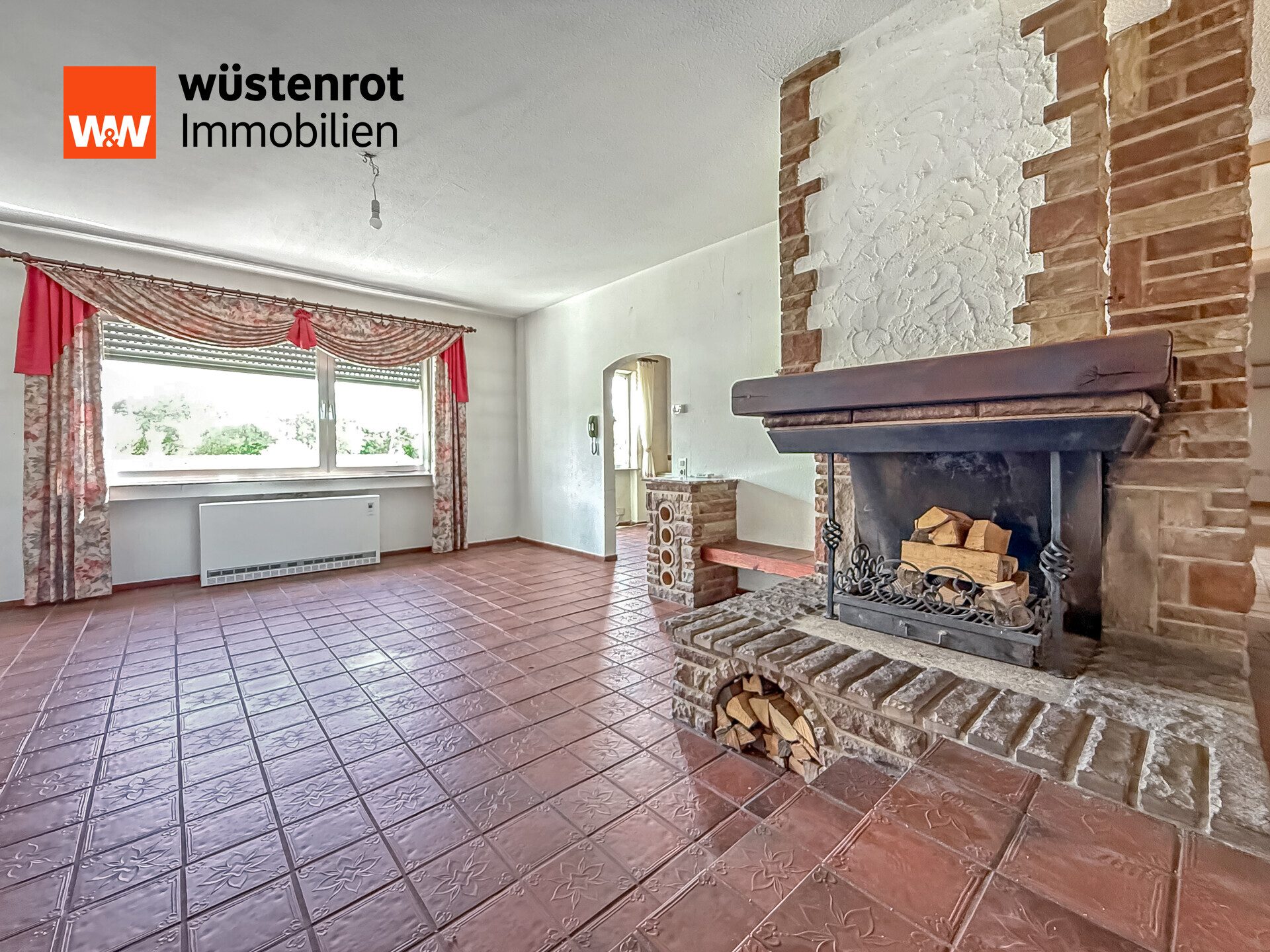 Immobilienangebot - Schwalbach - Alle - Zwei verbundene Mehrfamilienhäuser mit Baugrundstück – vielseitiges Entwicklungspotenzial