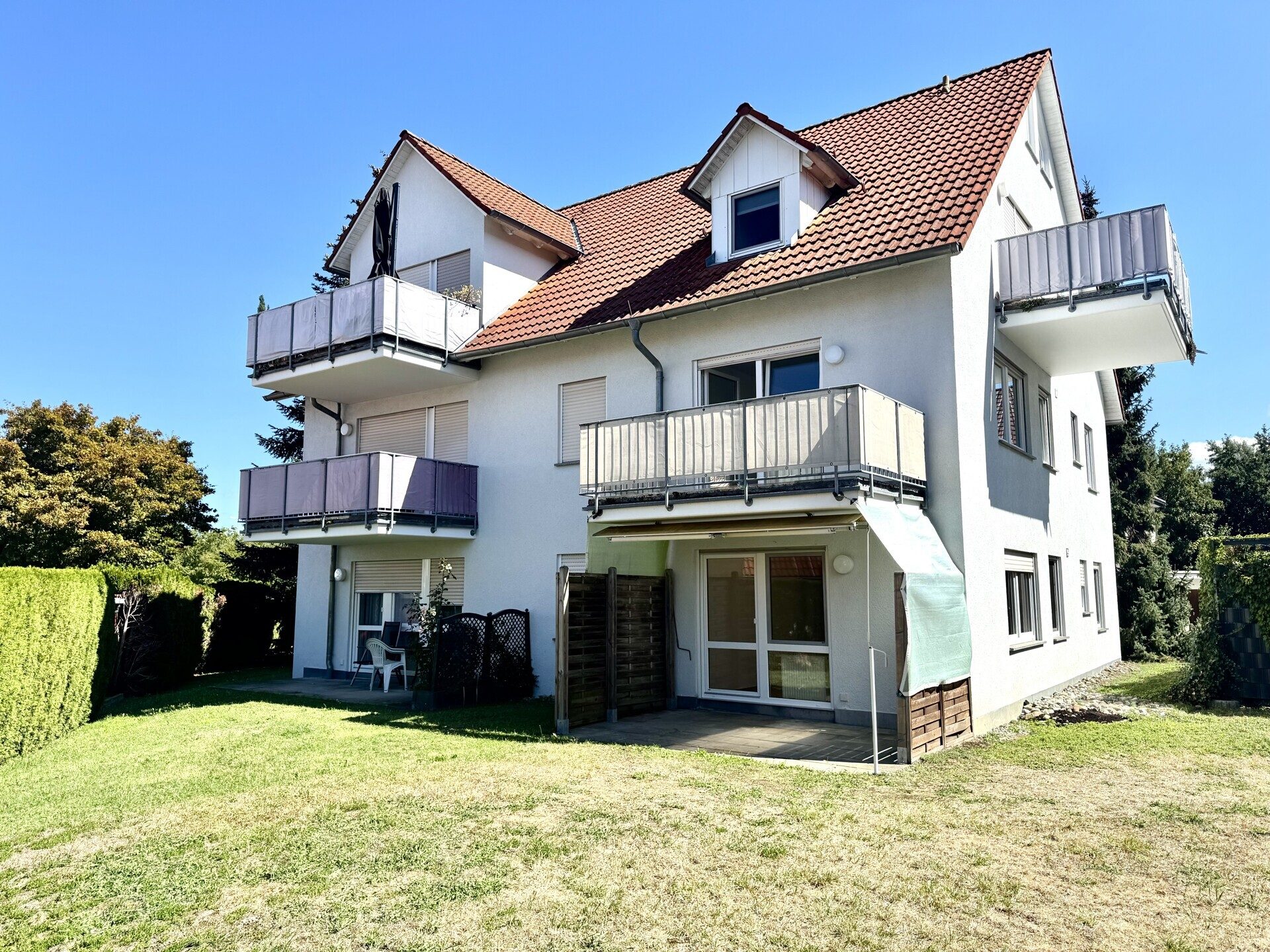 Immobilienangebot - Friedrichshafen - Alle - Charmante 2-Zimmer-Wohnung mit sonnigem Balkon – citynah und dennoch ruhig gelegen