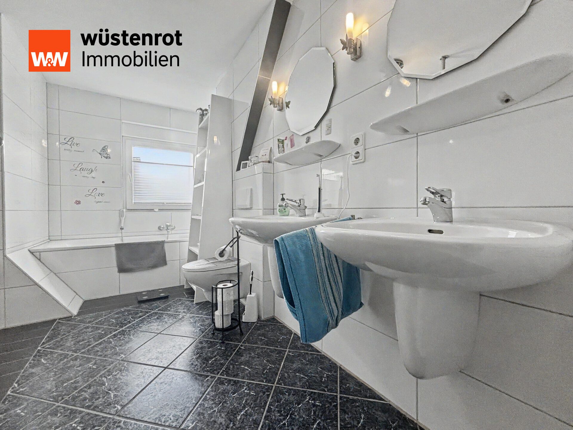 Immobilienangebot - Lingen (Ems) - Alle - Großzügiges Zweifamilienhaus mit mehreren Highlights auf großem Erbpachtgrundstück in Lingen (Ems)