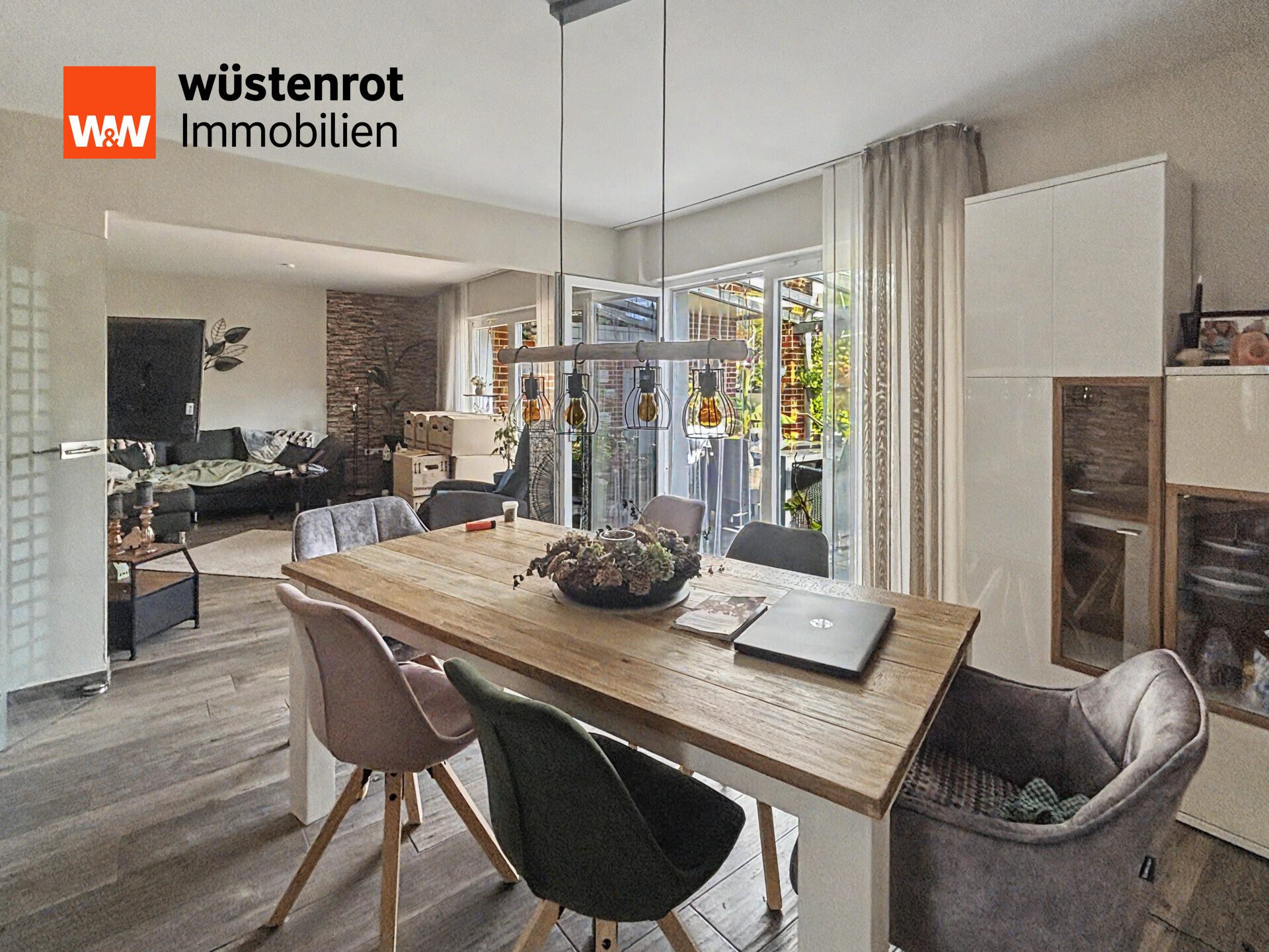 Immobilienangebot - Lingen (Ems) - Alle - Großzügiges Zweifamilienhaus mit mehreren Highlights auf großem Erbpachtgrundstück in Lingen (Ems)
