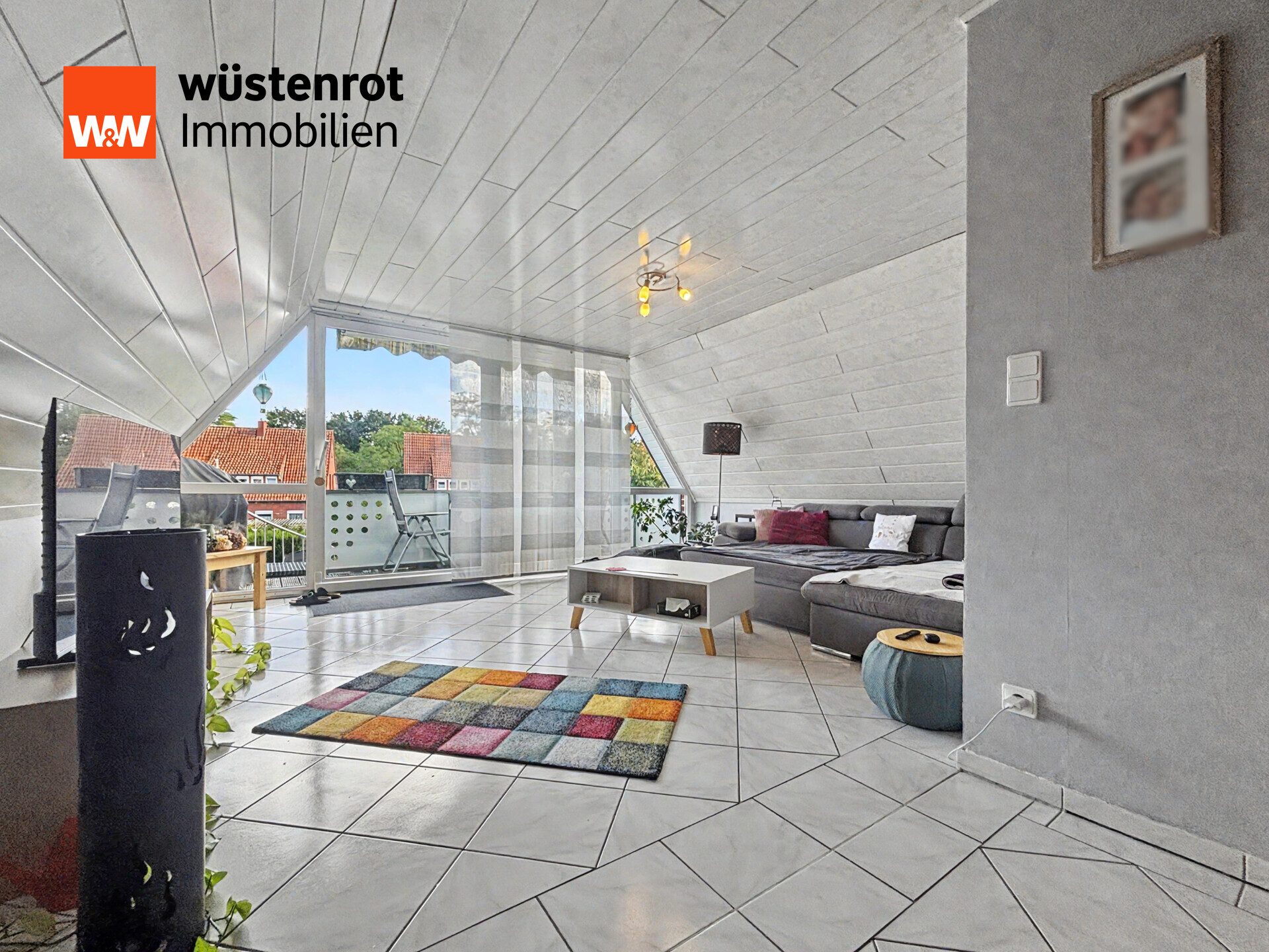 Immobilienangebot - Lingen (Ems) - Alle - Großzügiges Zweifamilienhaus mit mehreren Highlights auf großem Erbpachtgrundstück in Lingen (Ems)