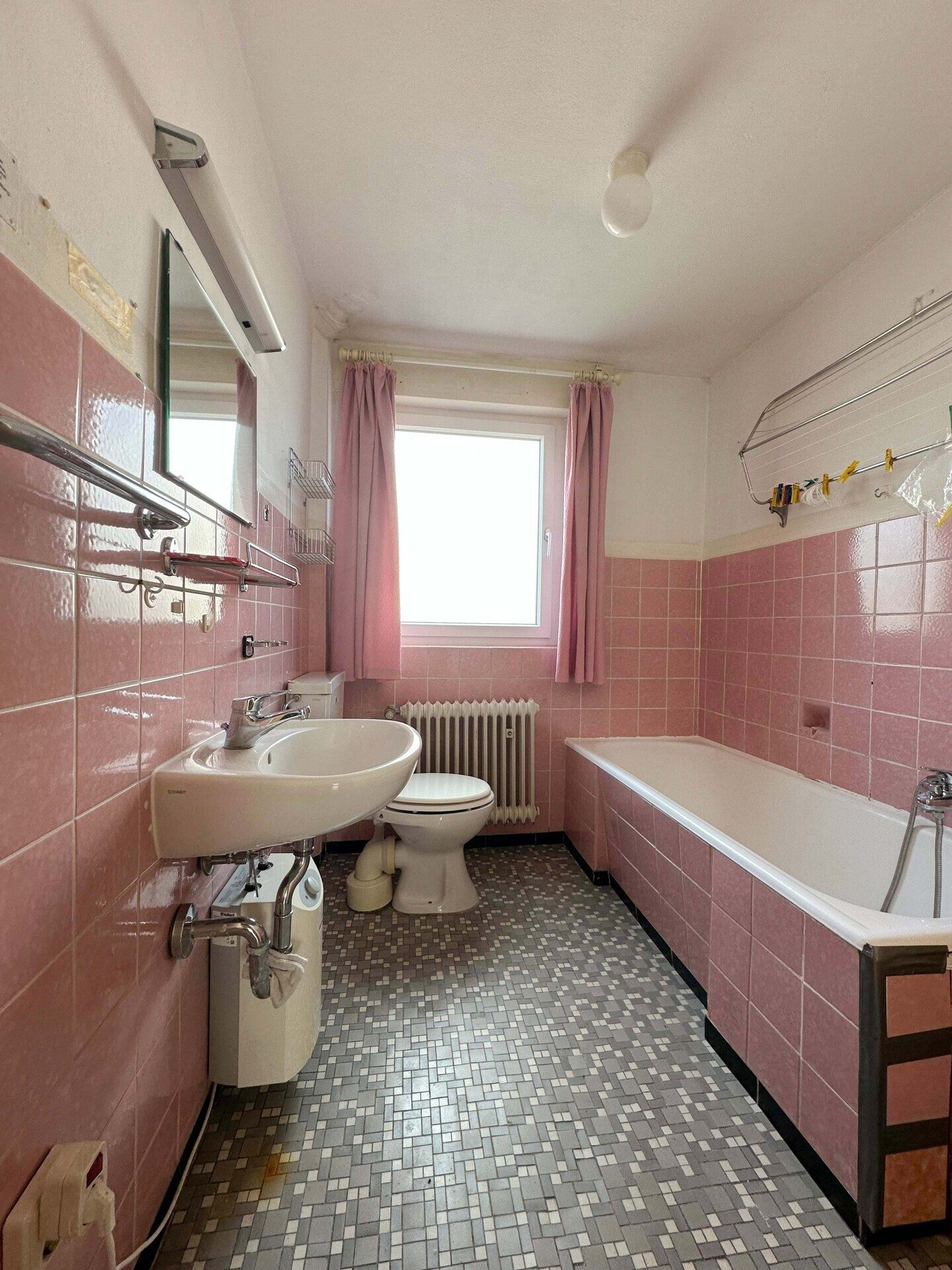 Immobilienangebot - Friedrichshafen - Alle - 3 Zimmerwohnung, Wintergarten, ca.78qm, Bj.59 zur Anlage oder Selbstnutzung