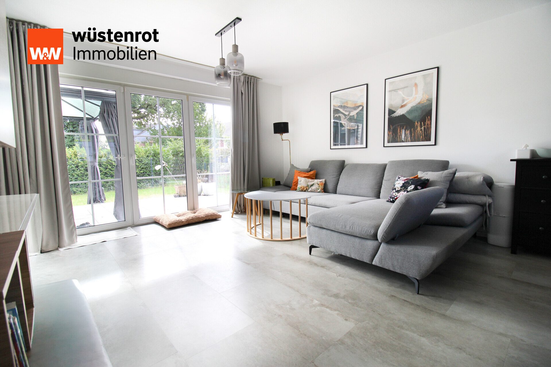 Immobilienangebot - Versmold - Alle - Wohnen wie in einer Doppelhaushälfte – großzügige Maisonettewohnung mit eigenem Garten in Versmold
