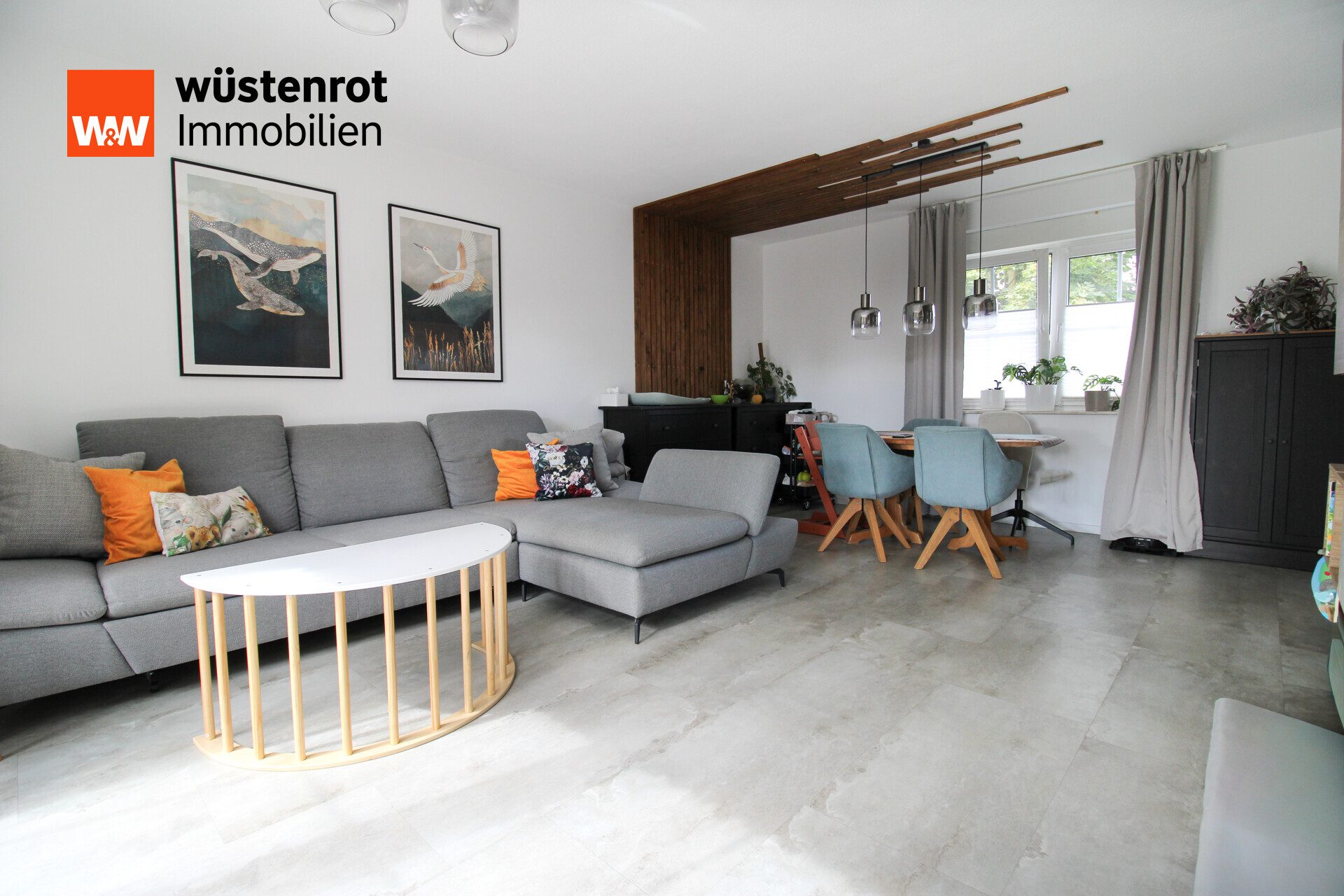Immobilienangebot - Versmold - Alle - Wohnen wie in einer Doppelhaushälfte – großzügige Maisonettewohnung mit eigenem Garten in Versmold