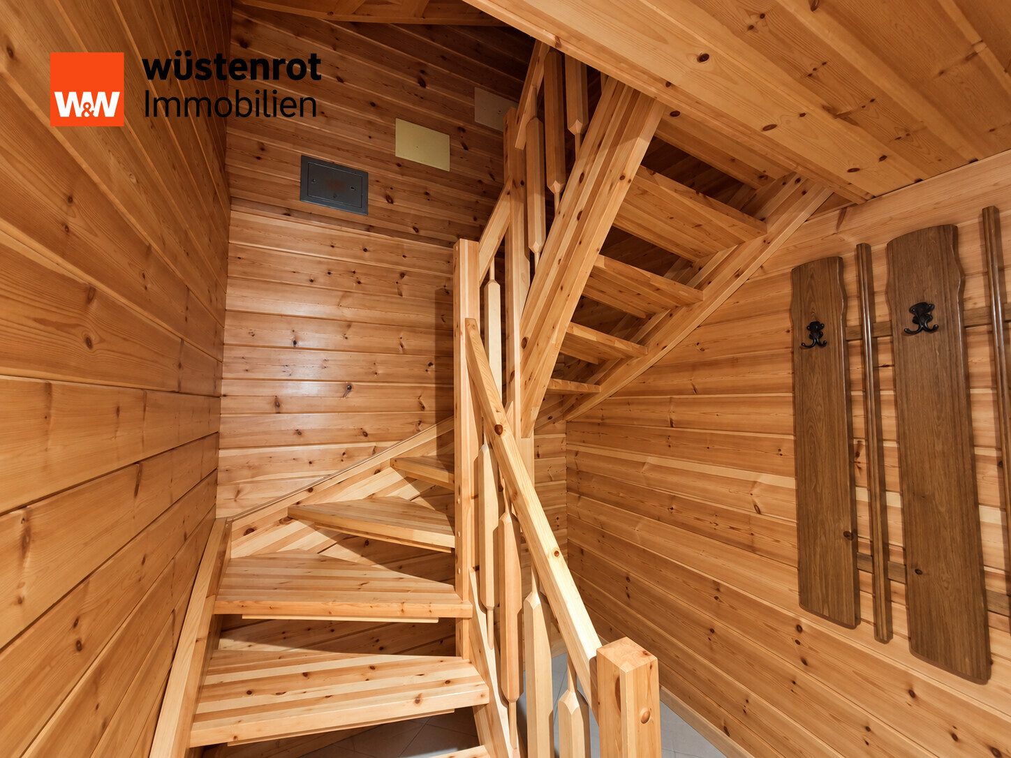 Immobilienangebot - Jatznick - Alle - Ein Zuhause mit Charakter – exklusives Holzhaus inkl. Sauna mit Traumgarten und besonderem Ambiente
