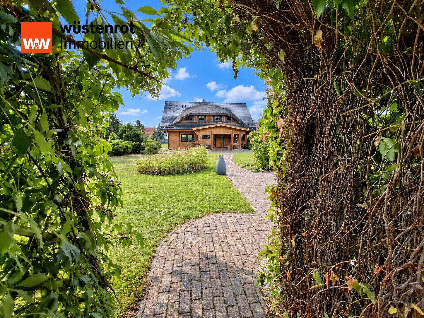 Immobilienangebot - Jatznick - Alle - Ein Zuhause mit Charakter – exklusives Holzhaus inkl. Sauna mit Traumgarten und besonderem Ambiente