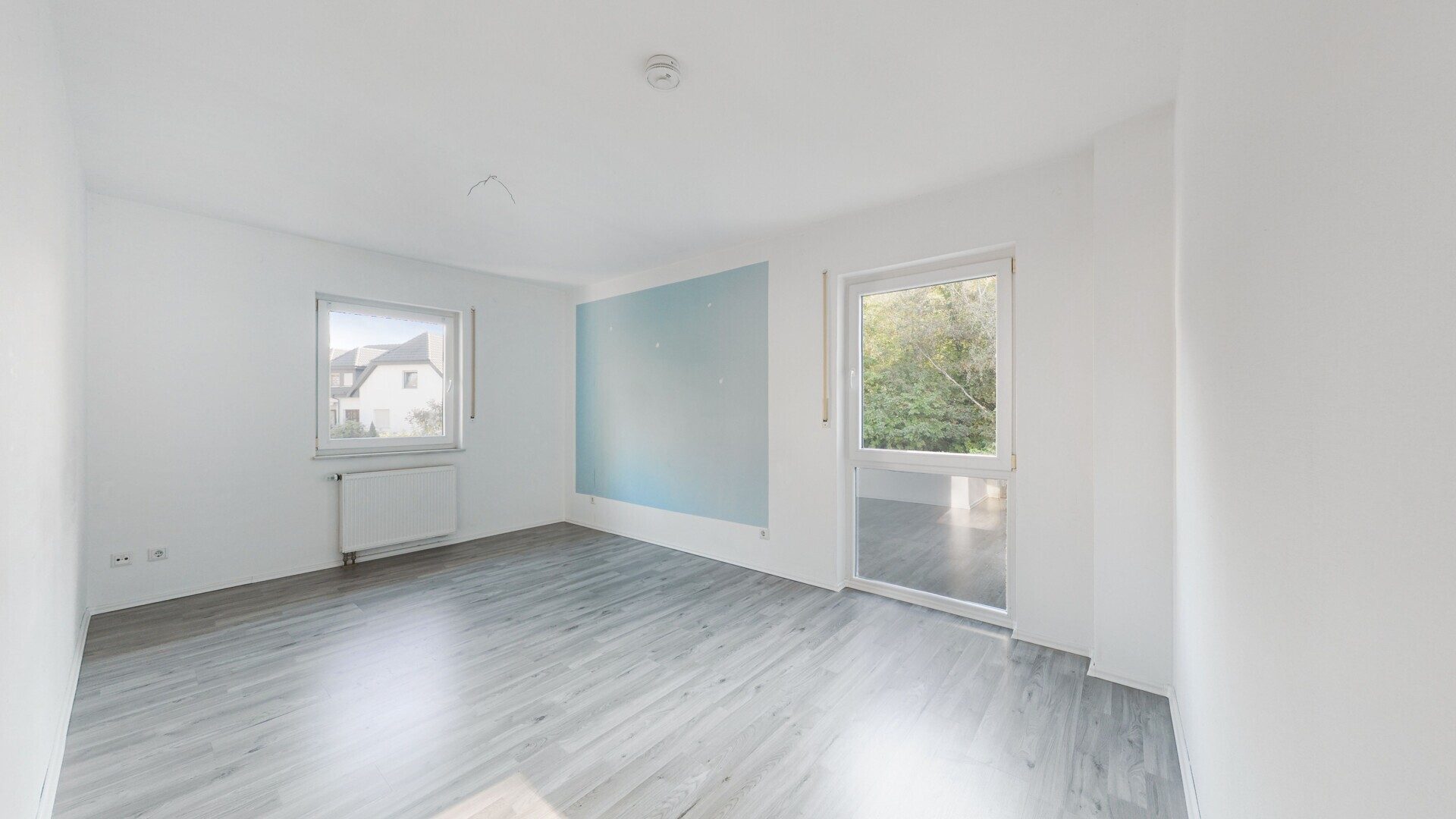 Immobilienangebot - Bielefeld - Alle - Großzügige 3-Zimmer-Wohnung mit Balkon, Aufzug und Garage in Bielefeld-Brake