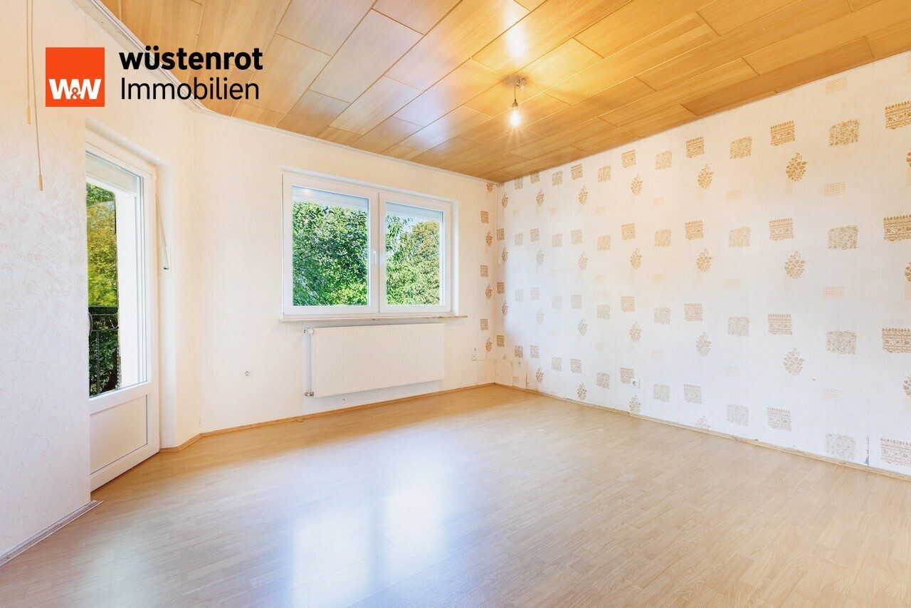Immobilienangebot - Kaufungen - Alle - +++ Viel Platz! 2 FH mit Einliegerwohnung, großem Garagengebäude und Carport in beliebter Lage +++