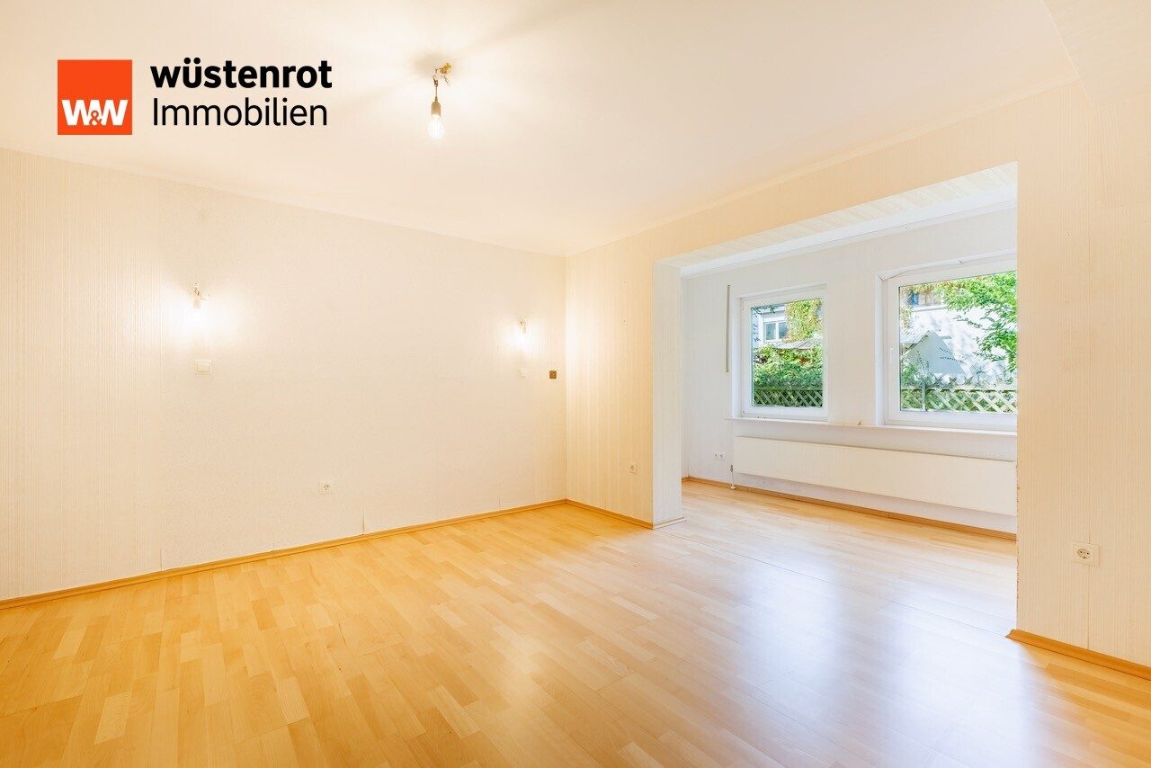 Immobilienangebot - Kaufungen - Alle - +++ Viel Platz! 2 FH mit Einliegerwohnung, großem Garagengebäude und Carport in beliebter Lage +++