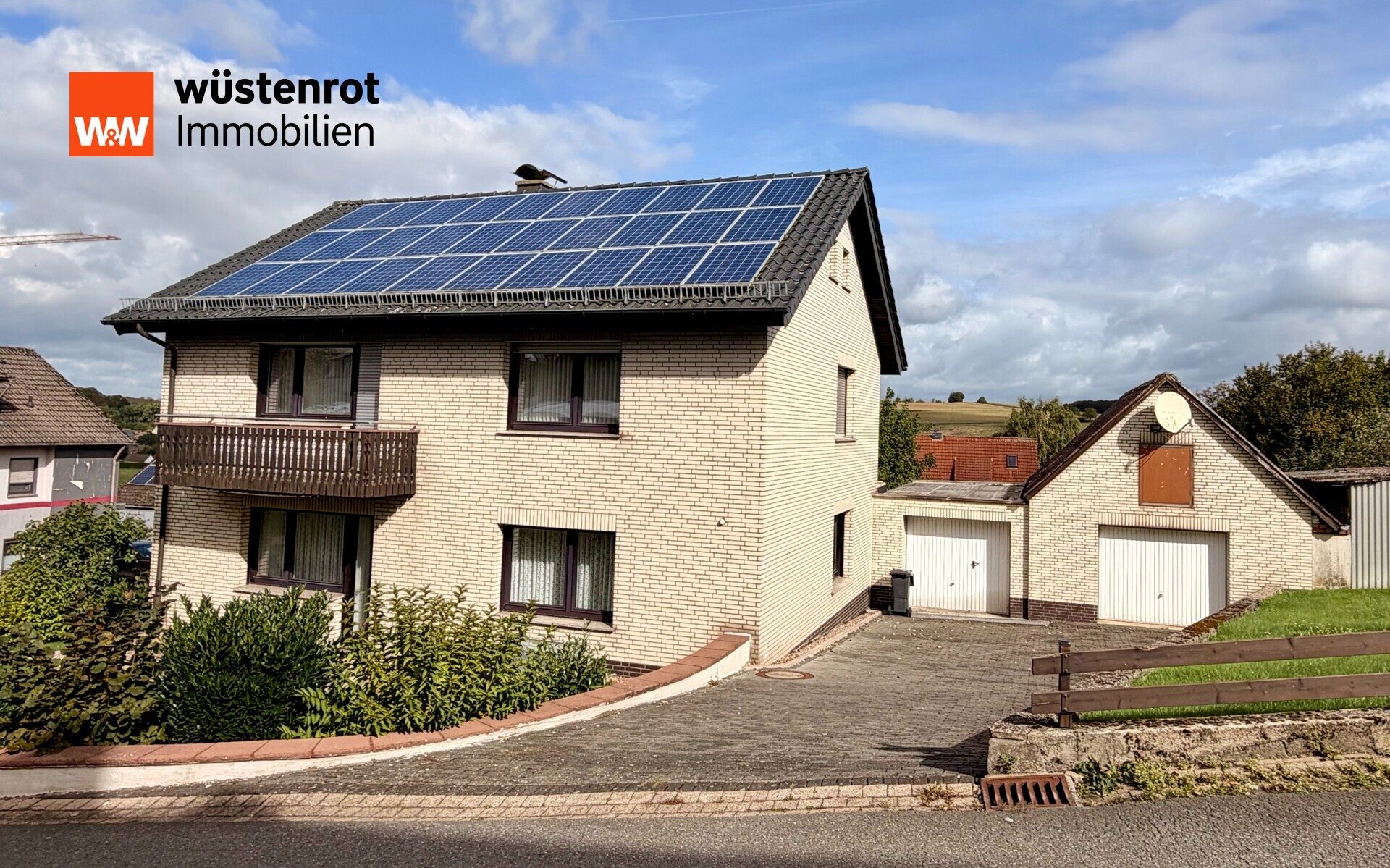 Immobilienangebot - Kalletal / Bavenhausen - Alle - Viel Platz für zwei Generationen – Zweifamilienhaus auf 1.189 m² Grundstück in Kalletal-Bavenhausen