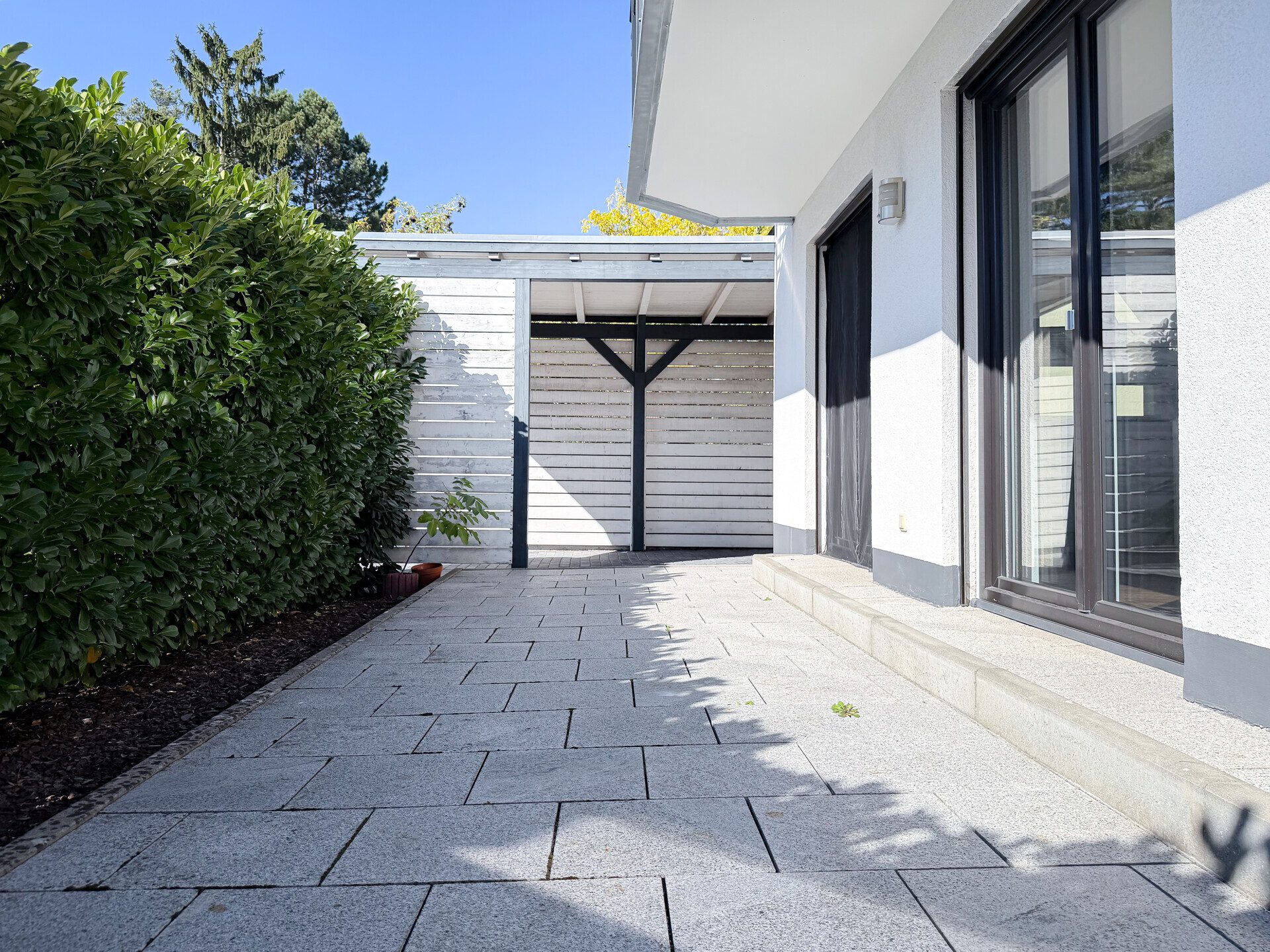 Immobilienangebot - Ingolstadt - Alle - Mehr als eine Wohnung: Großzügiges Wohnen auf zwei Ebenen mit eigenem Garten