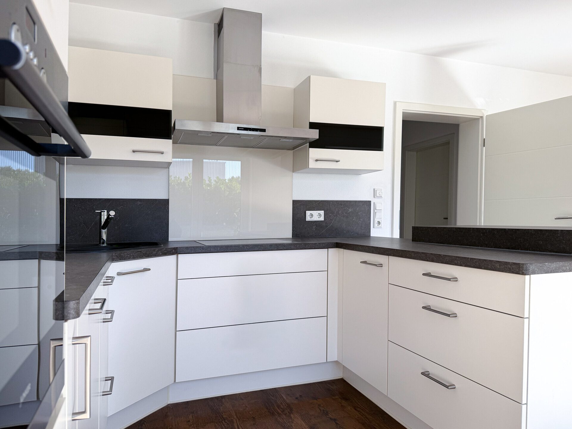 Immobilienangebot - Ingolstadt - Alle - Mehr als eine Wohnung: Großzügiges Wohnen auf zwei Ebenen mit eigenem Garten