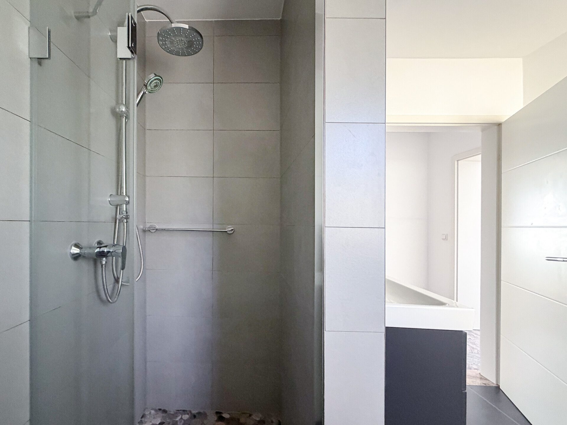 Immobilienangebot - Ingolstadt - Alle - Mehr als eine Wohnung: Großzügiges Wohnen auf zwei Ebenen mit eigenem Garten