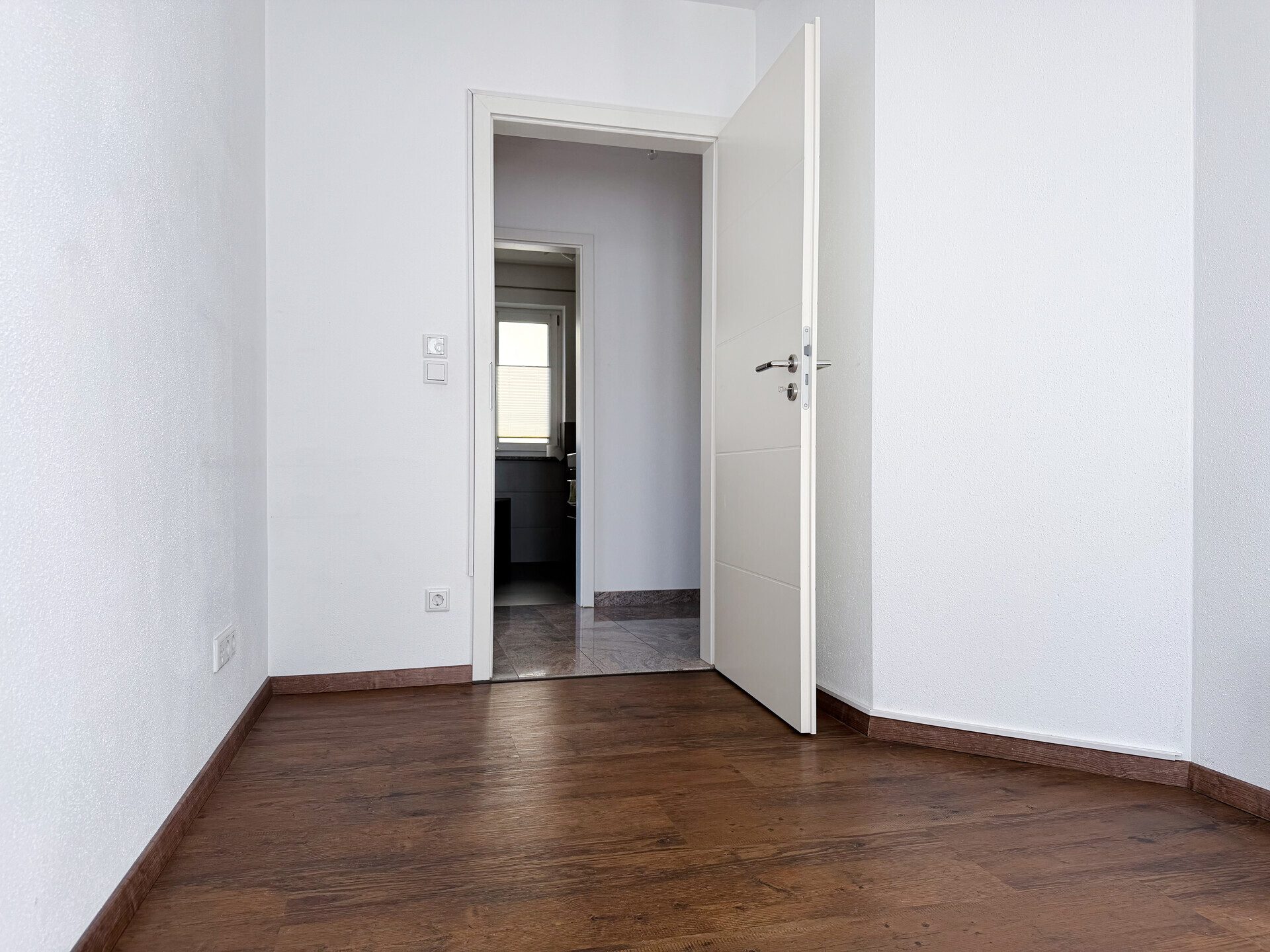 Immobilienangebot - Ingolstadt - Alle - Mehr als eine Wohnung: Großzügiges Wohnen auf zwei Ebenen mit eigenem Garten