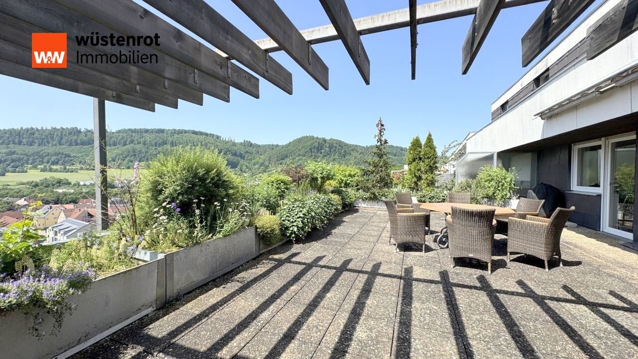 Immobilienangebot - Aalen - Alle - Traumhafter Ausblick! Terrassenwohnung/ Penthouse mit 2 Garagen und 2 separaten Eingängen