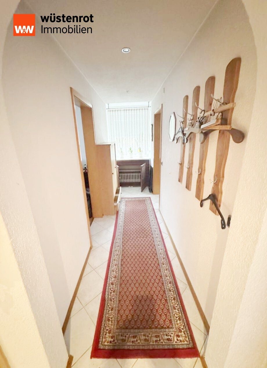 Immobilienangebot - Hüttlingen - Alle - Vielseitiges Wohnhaus mit seltener Dreifachgarage – ideal auch als Zweifamilienhaus nutzbar