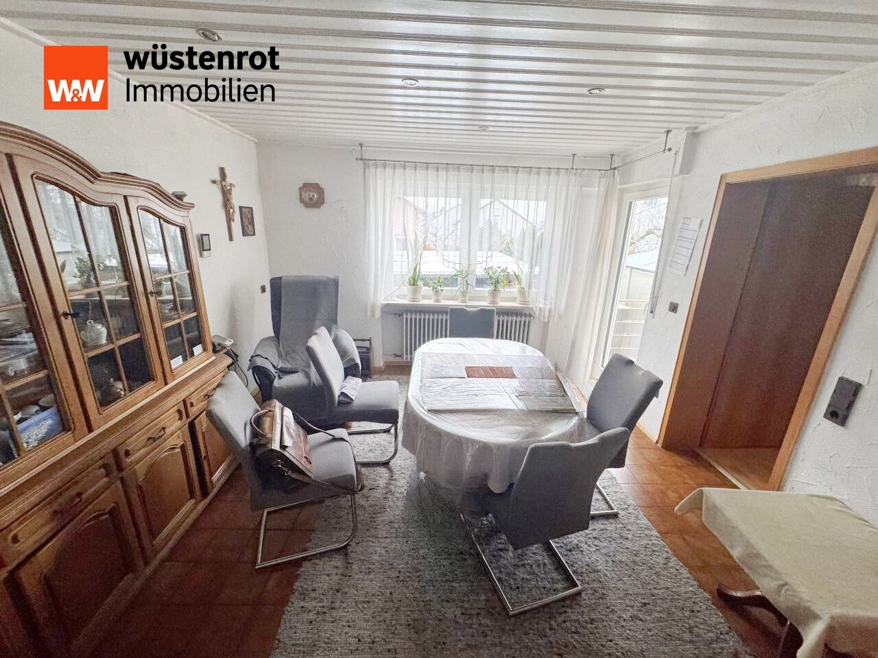 Immobilienangebot - Hüttlingen - Alle - Vielseitiges Wohnhaus mit seltener Dreifachgarage – ideal auch als Zweifamilienhaus nutzbar