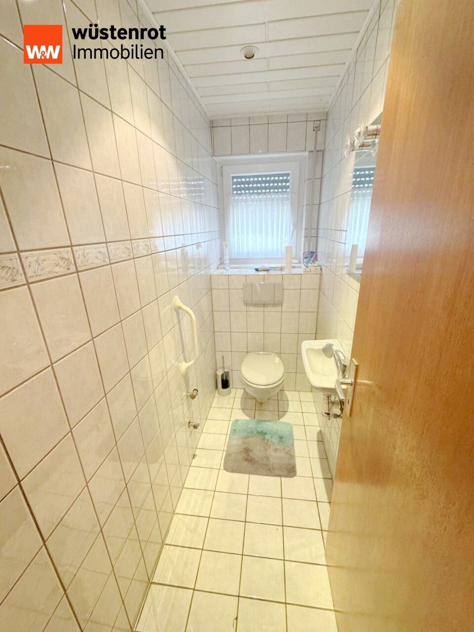 Immobilienangebot - Hüttlingen - Alle - Vielseitiges Wohnhaus mit seltener Dreifachgarage – ideal auch als Zweifamilienhaus nutzbar