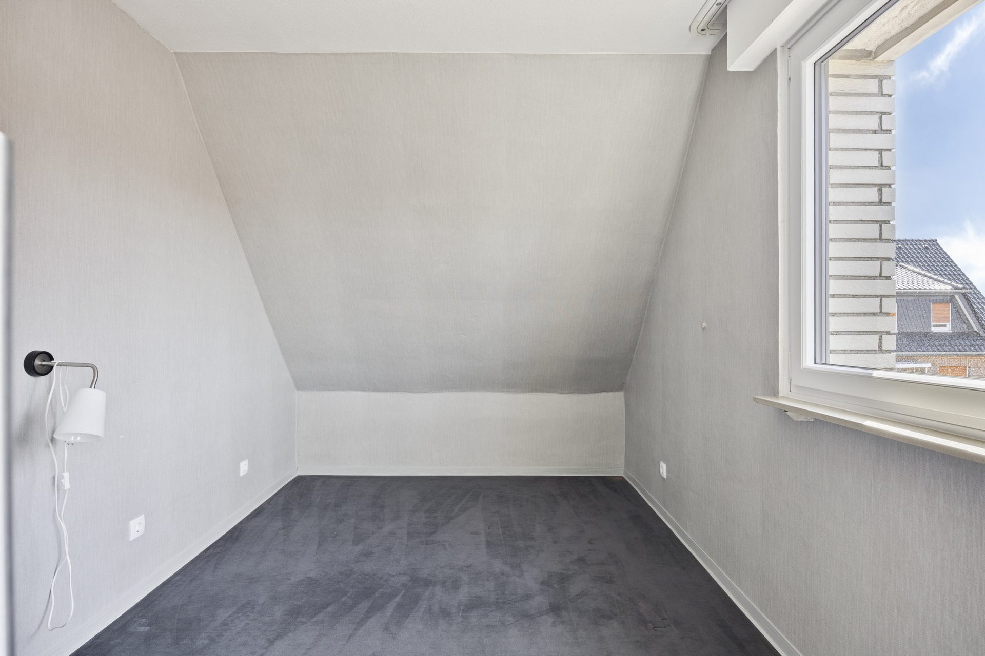 Immobilienangebot - Weilerswist - Alle - Echtes Raumwunder auf großem Sonnen-Grundstück in guter Wohnlage. Hier ist flexible Nutzung möglich!