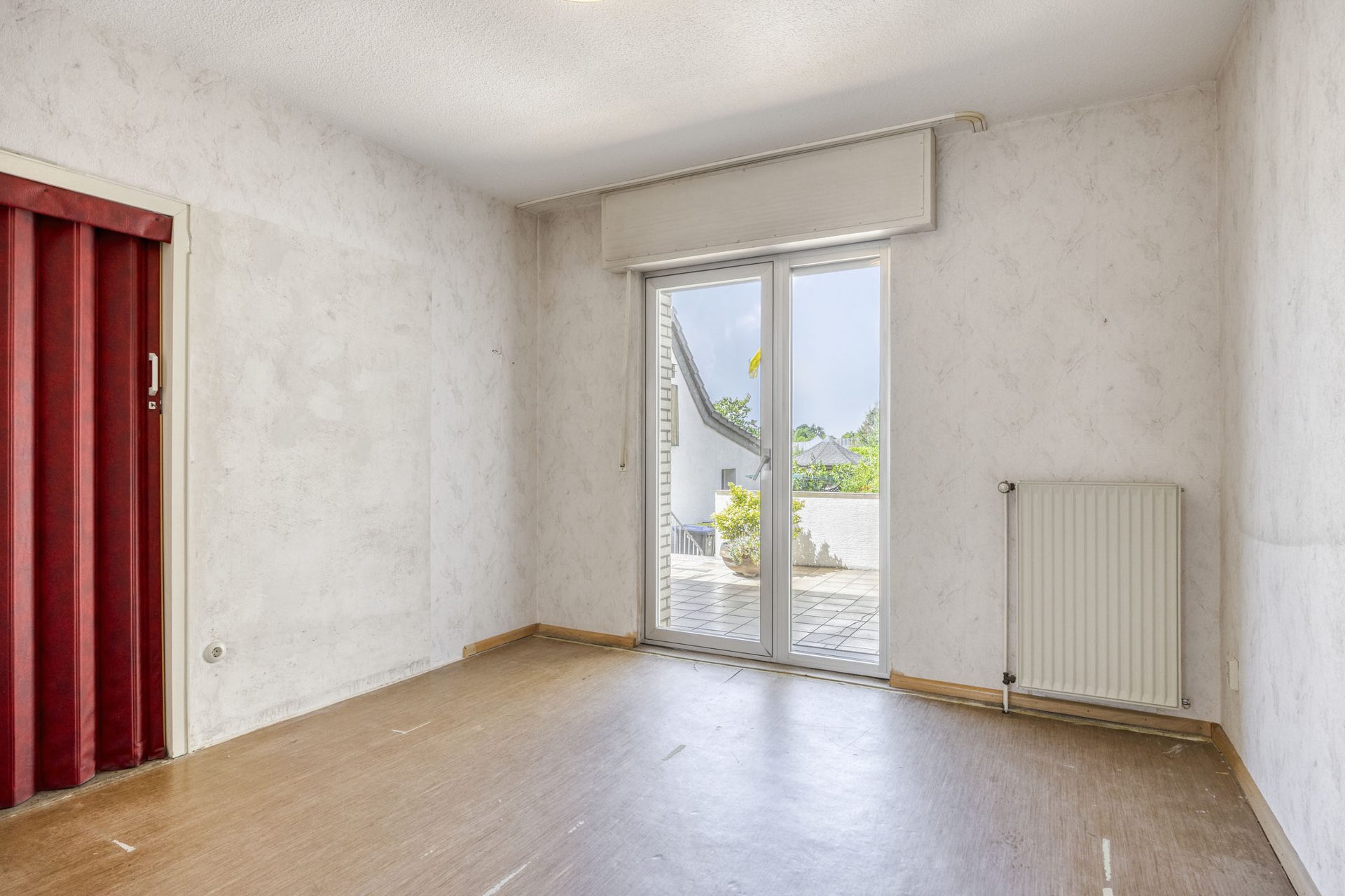 Immobilienangebot - Weilerswist - Alle - Echtes Raumwunder auf großem Sonnen-Grundstück in guter Wohnlage. Hier ist flexible Nutzung möglich!