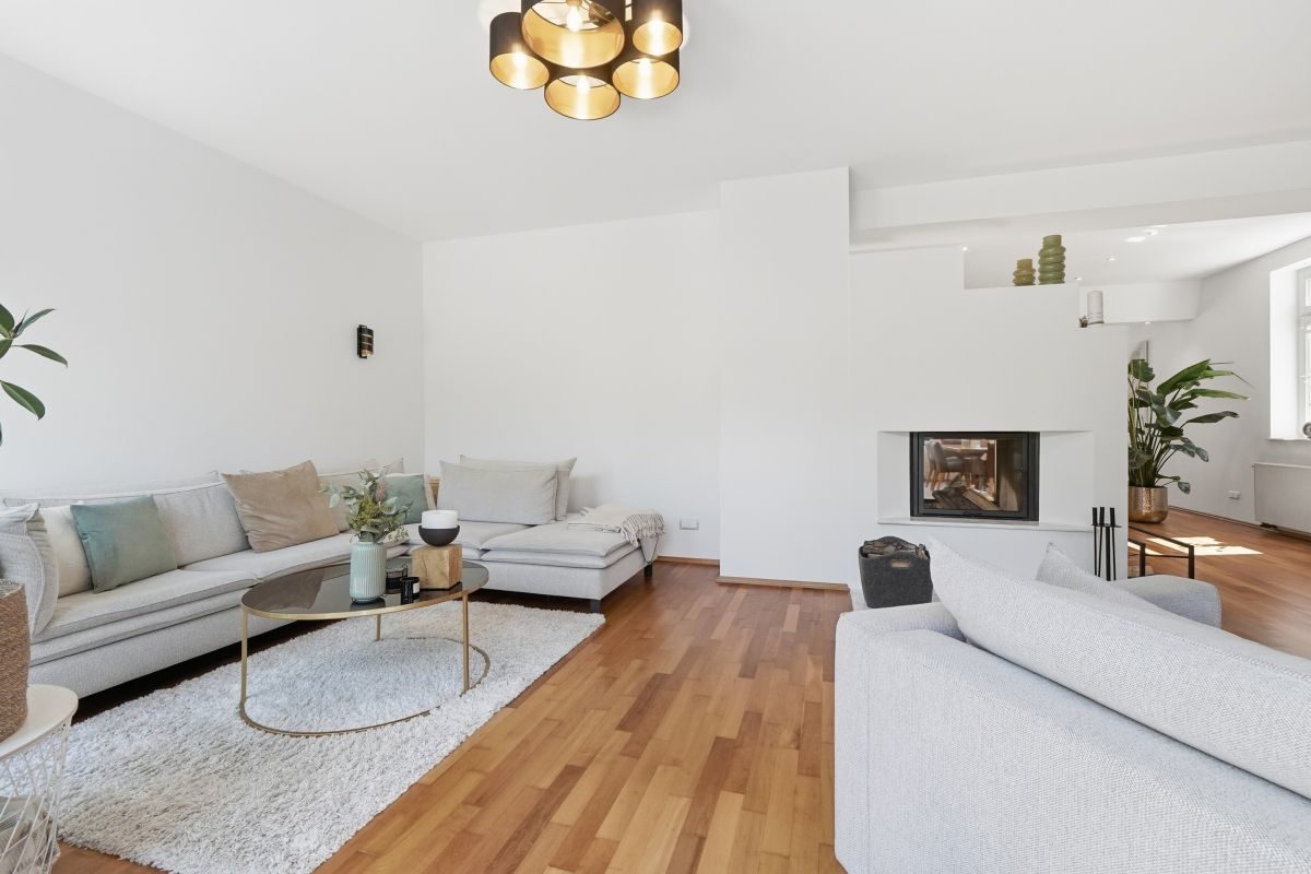 Immobilienangebot - Solingen - Alle - Historisch wohnen, modern leben: Modernisiertes Einfamilienhaus mit Einliegerwohnung (3D-Rundgang).
