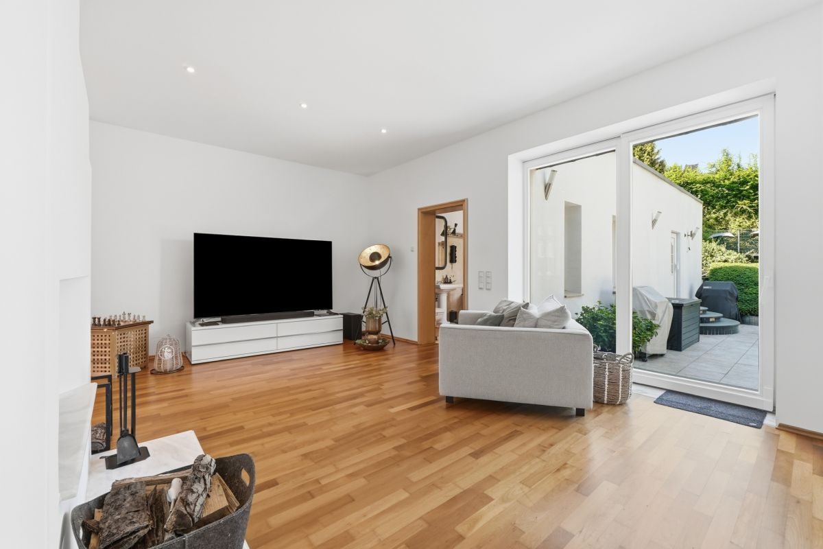 Immobilienangebot - Solingen - Alle - Historisch wohnen, modern leben: Modernisiertes Einfamilienhaus mit Einliegerwohnung (3D-Rundgang).