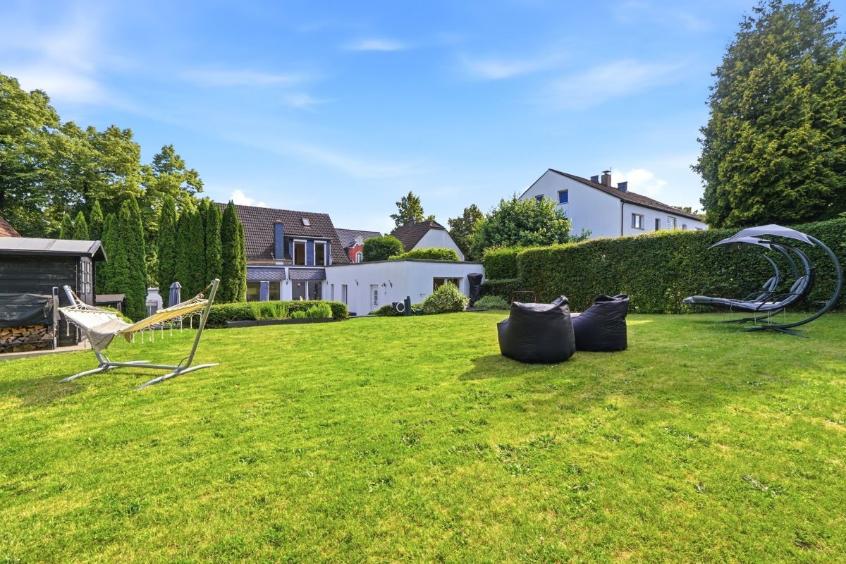 Immobilienangebot - Solingen - Alle - Historisch wohnen, modern leben: Modernisiertes Einfamilienhaus mit Einliegerwohnung (3D-Rundgang).