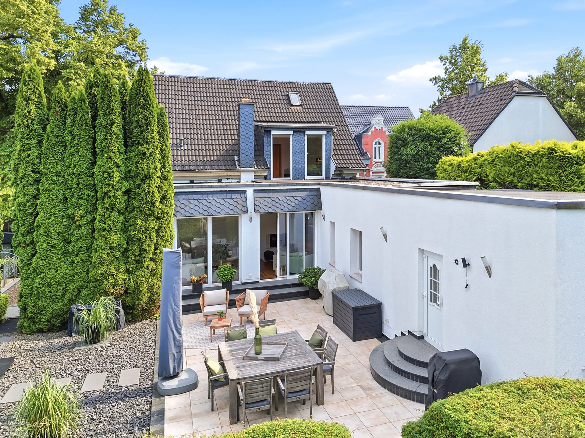 Immobilienangebot - Solingen - Alle - Historisch wohnen, modern leben: Modernisiertes Einfamilienhaus mit Einliegerwohnung (3D-Rundgang).
