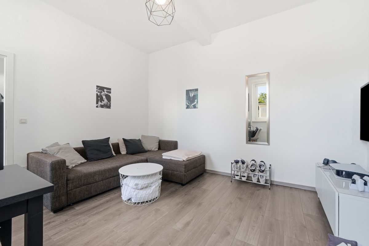 Immobilienangebot - Solingen - Alle - Historisch wohnen, modern leben: Modernisiertes Einfamilienhaus mit Einliegerwohnung (3D-Rundgang).