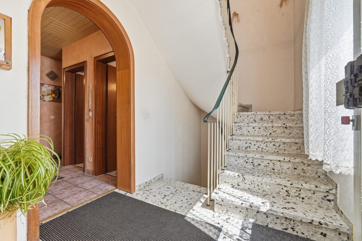 Immobilienangebot - Frechen - Alle - Mit 3D: Viel Platz- Zweifamilienhaus mit Garten in Frechen-Habbelrath!