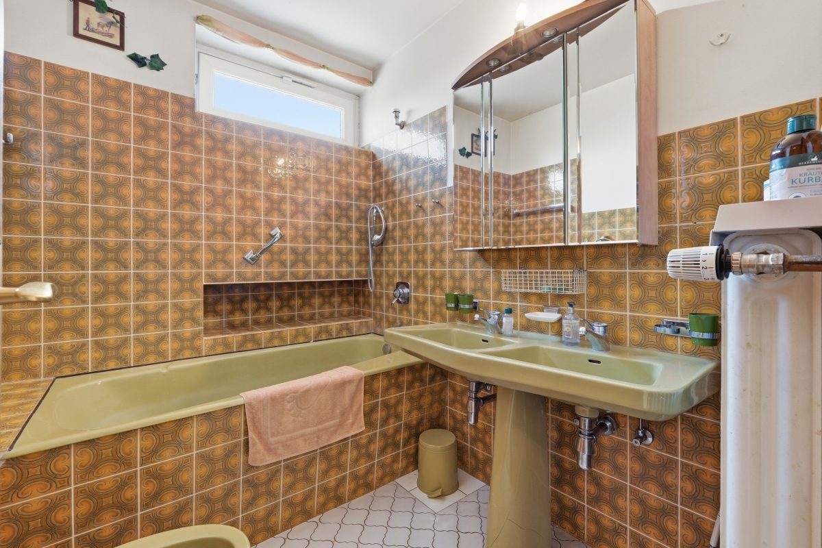 Immobilienangebot - Frechen - Alle - Mit 3D: Viel Platz- Zweifamilienhaus mit Garten in Frechen-Habbelrath!