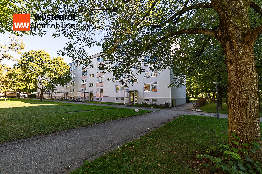 Immobilienangebot - München / Aubing - Alle - 3 Zimmer mit Potential, Balkon und Keller umgeben von viel Grün. Nah am Westkreuz m. S-Bahn.