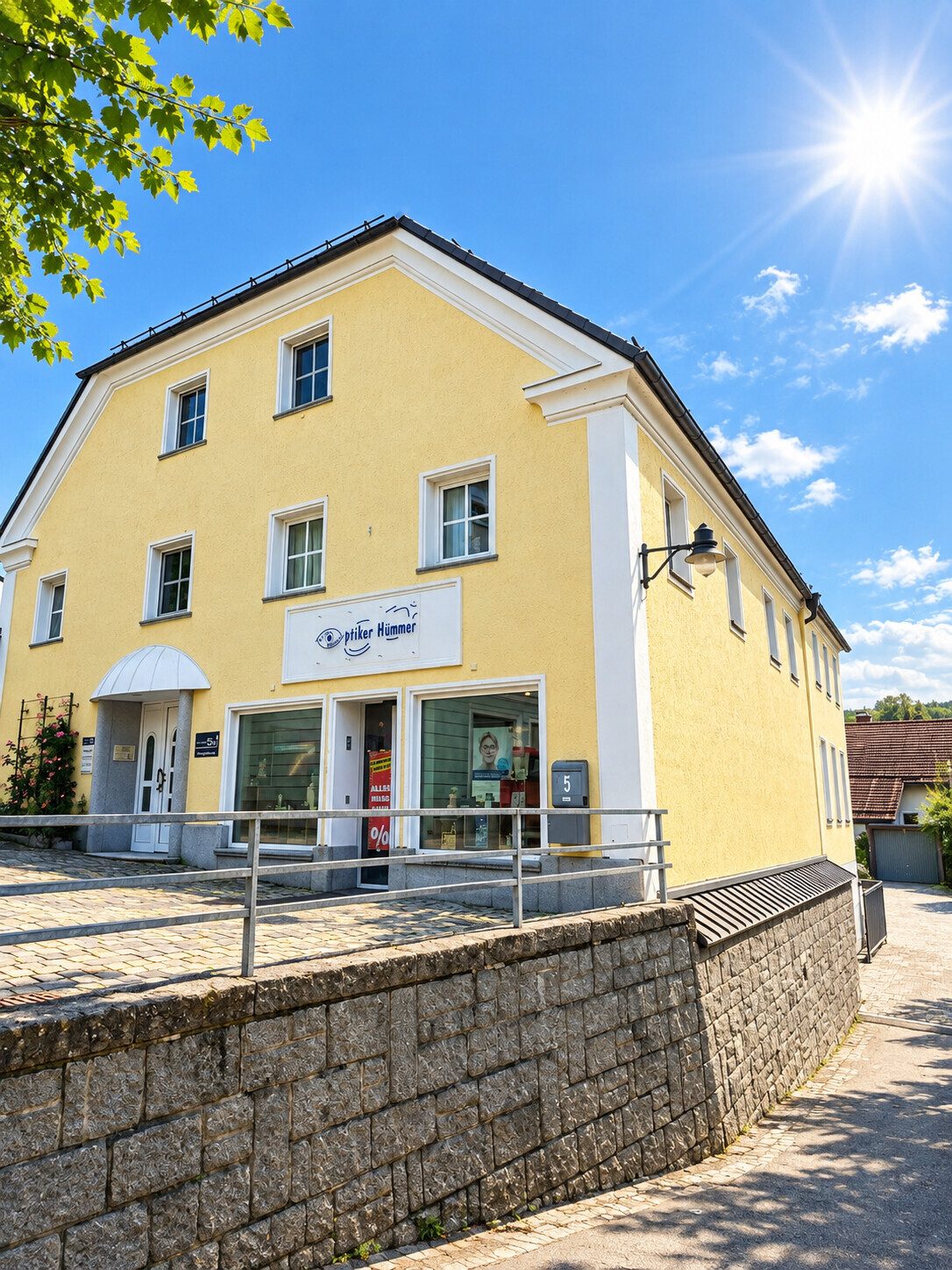 Immobilienangebot - Röhrnbach - Alle - Tolle Gewerberäumlichkeiten im Herzen des Marktes Röhrnbach!
 ideal für Büro, Praxen, Laden u.v.m.
