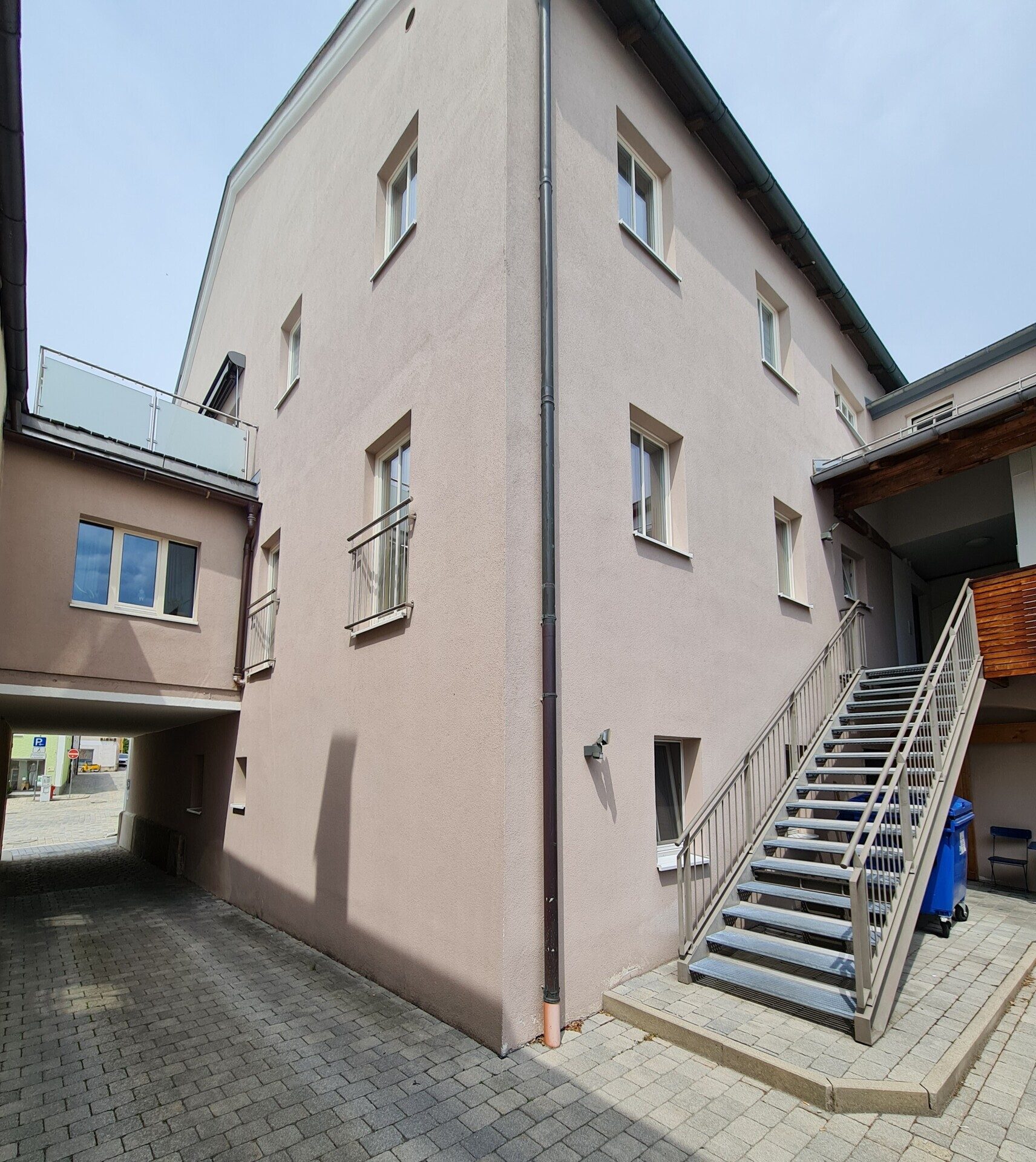 Immobilienangebot - Freyung - Alle - TOP-Chance! 
Wohn- und Geschäftshaus in Premiumlage. Hochwertigst saniert, perfekter Zustand.