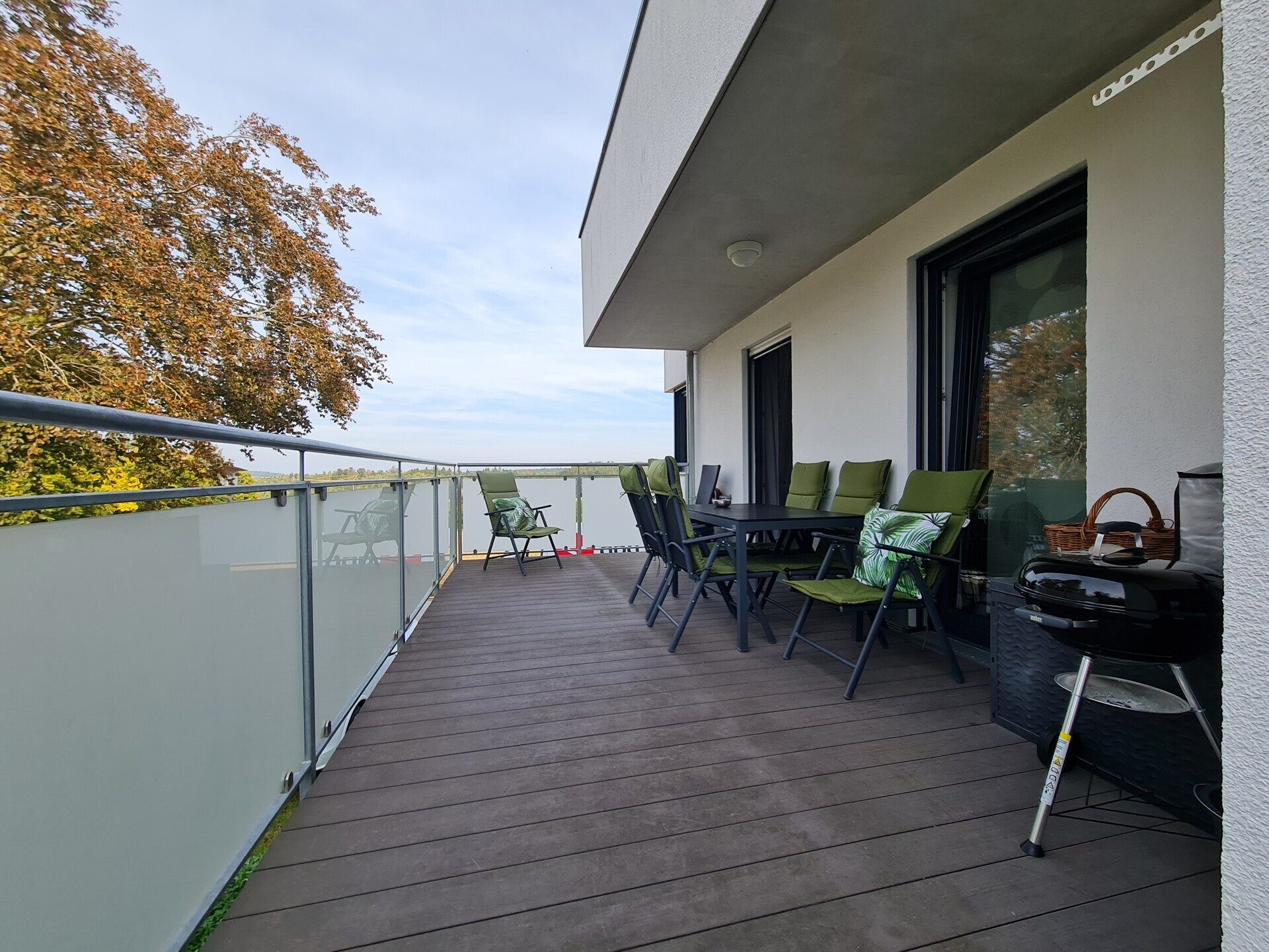 Immobilienangebot - Simbach - Alle - Tür auf - Herz rein!
Tolle, neuwertige 3-Zimmer-ETW (EG) super Lage, mega Terrasse und Garten, EBK..