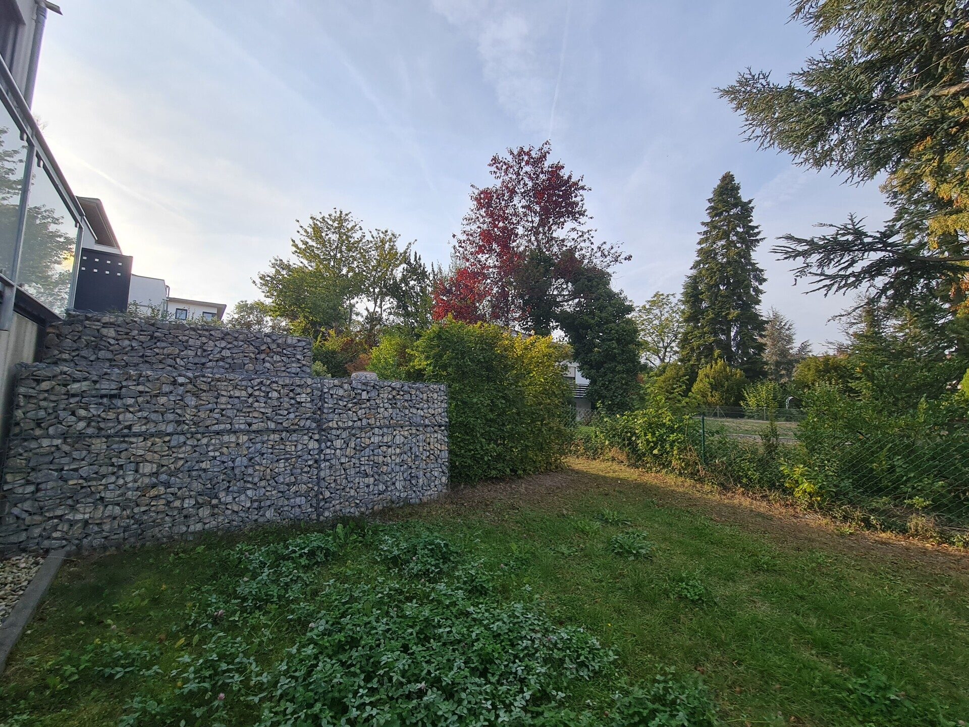 Immobilienangebot - Simbach - Alle - Tür auf - Herz rein!
Tolle, neuwertige 3-Zimmer-ETW (EG) super Lage, mega Terrasse und Garten, EBK..