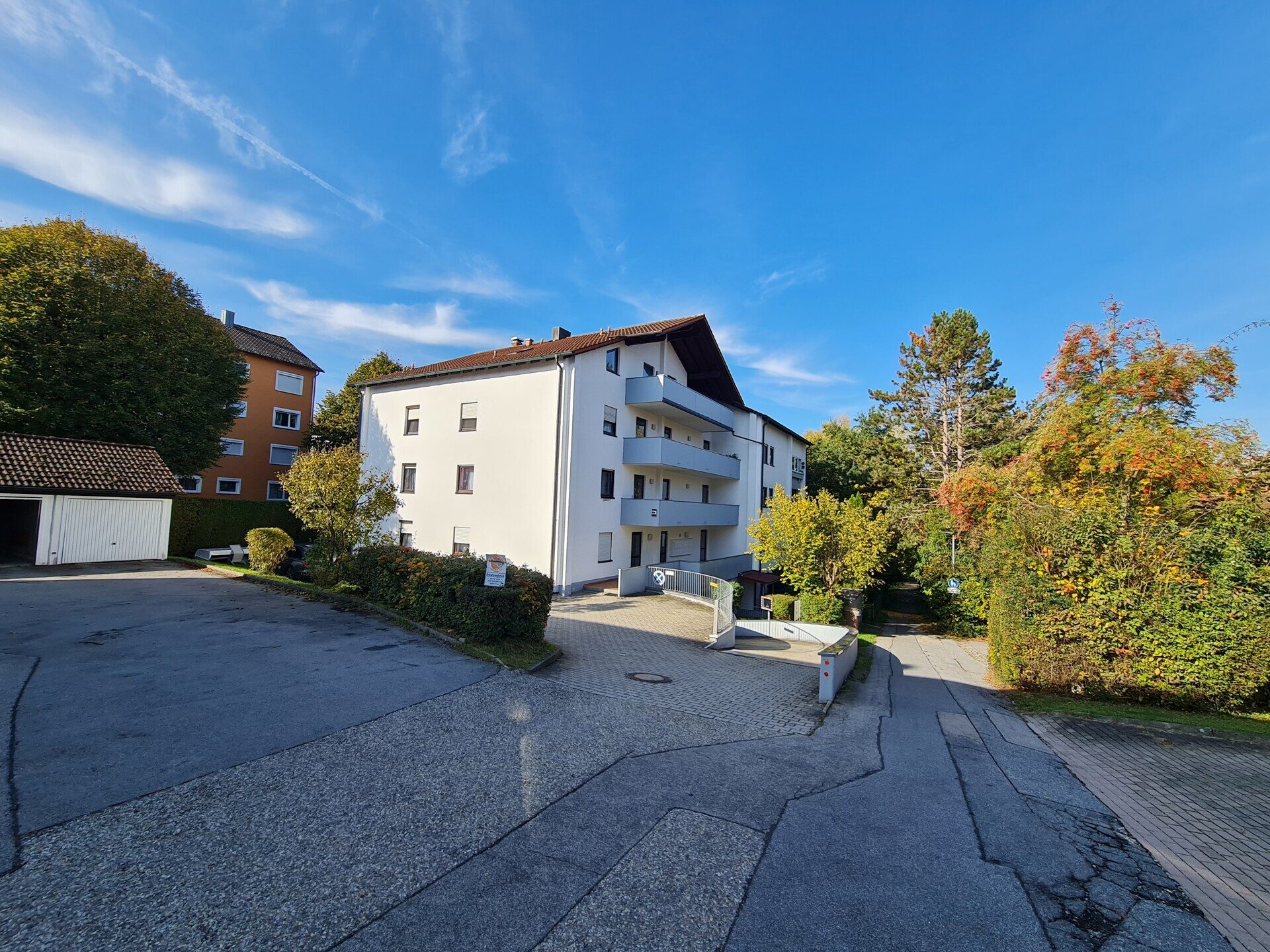 Immobilienangebot - Passau - Alle - Gepflegt, hell, zentral - Eigentum in bester Lage! 3-Zimmer-Wohnung mit terrasenähnlichen Balkonen.