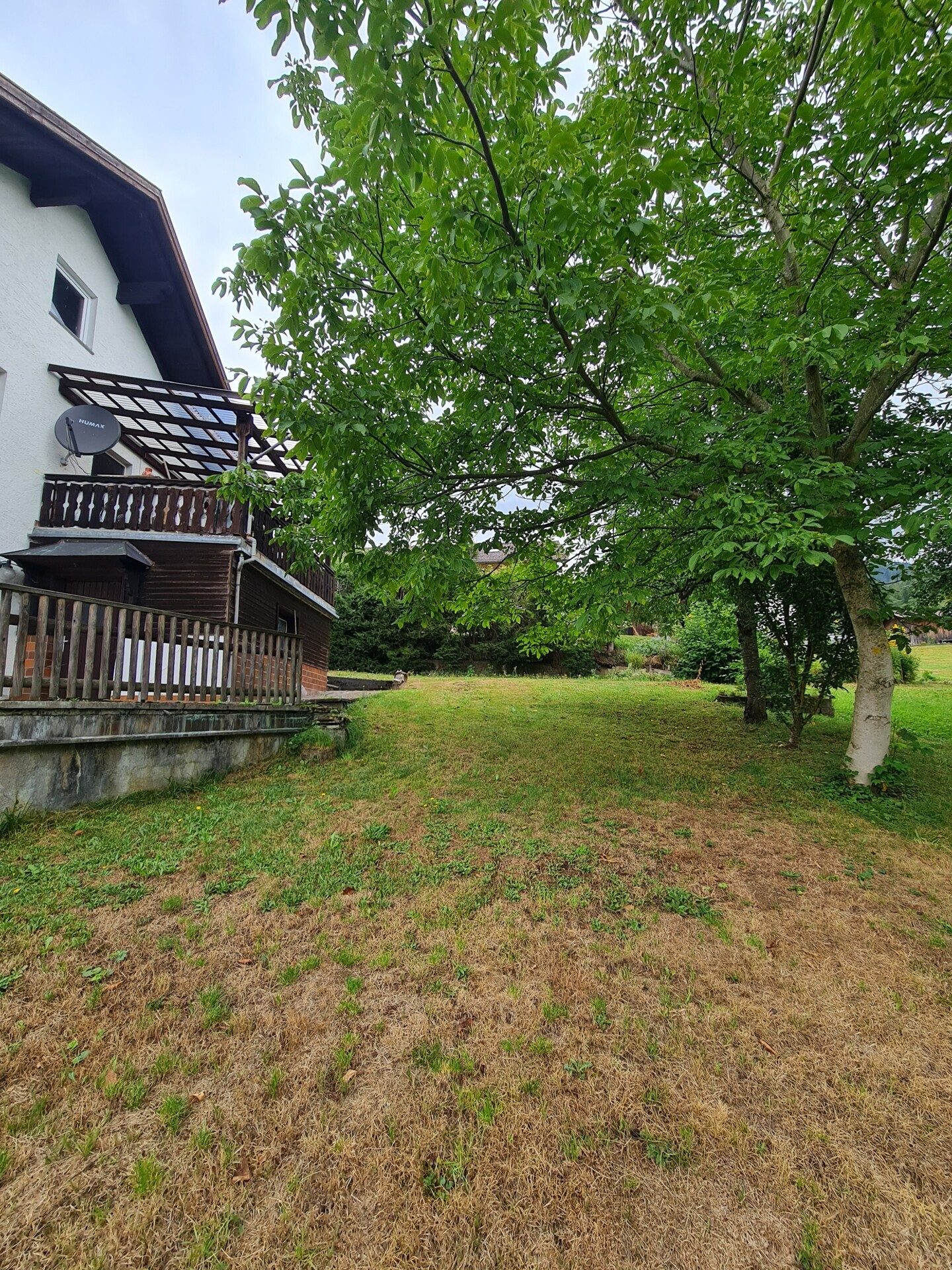 Immobilienangebot - Lam - Alle - Schnäppchen für Handwerker oder Investoren!
Sonniges, renovierungsbedürftiges EFH in schöner Lage.