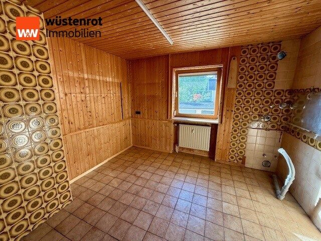 Immobilienangebot - Bruckmühl - Alle - Sanierungsobjekt für Handwerker: 3,5- bis 4-Zimmer-Wohnung mit ca. 110 m² Wohnfläche in Bruckmühl!