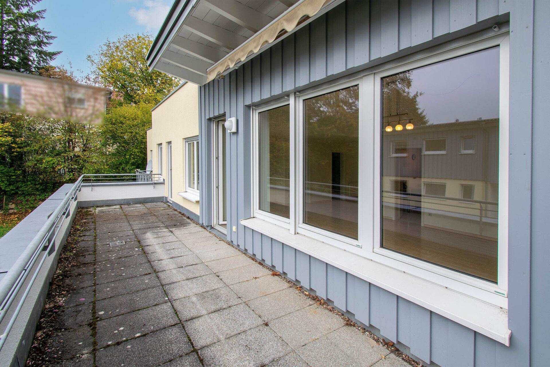 Immobilienangebot - Eislingen/Fils - Alle - Ein Zuhause zum Wohlfühlen: Helle 2-Zimmer-Whg. mit Dachterrasse und Tiefgaragenplatz