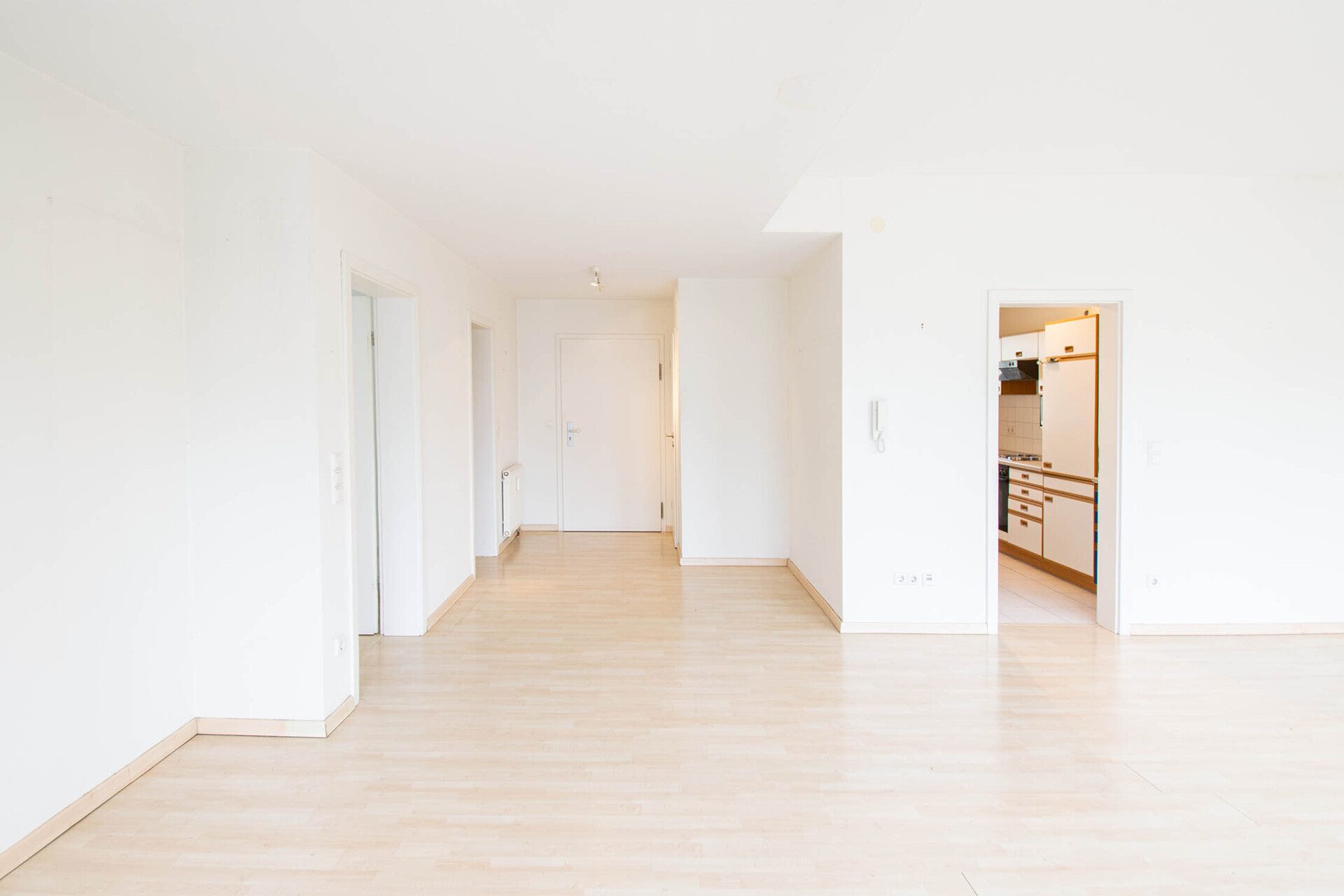 Immobilienangebot - Eislingen/Fils - Alle - Ein Zuhause zum Wohlfühlen: Helle 2-Zimmer-Whg. mit Dachterrasse und Tiefgaragenplatz
