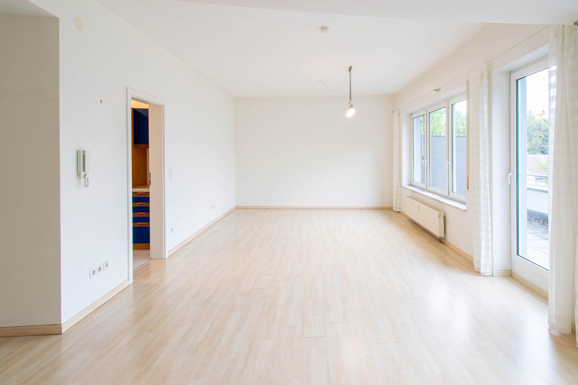 Immobilienangebot - Eislingen/Fils - Alle - Ein Zuhause zum Wohlfühlen: Helle 2-Zimmer-Whg. mit Dachterrasse und Tiefgaragenplatz