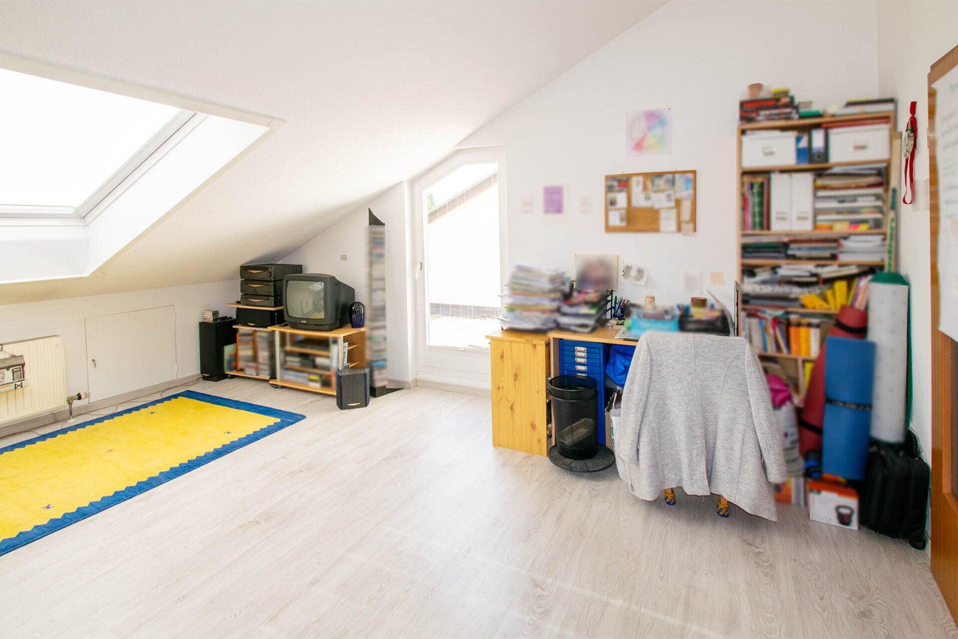 Immobilienangebot - Vaihingen/Enz - Alle - Fit für die Zukunft, 
Tolle 2 Zimmerdachgeschosswohnung mit TG-Stellplatz als Kapitalanlage