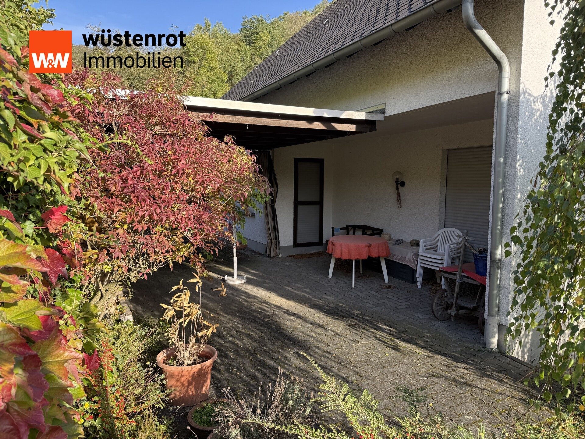 Immobilienangebot - Leutesdorf - Alle - Wohnen in den Weinbergen von Leutesdorf! Einfamilienhaus mit schönem Grundstück inmitten der Weinberge!