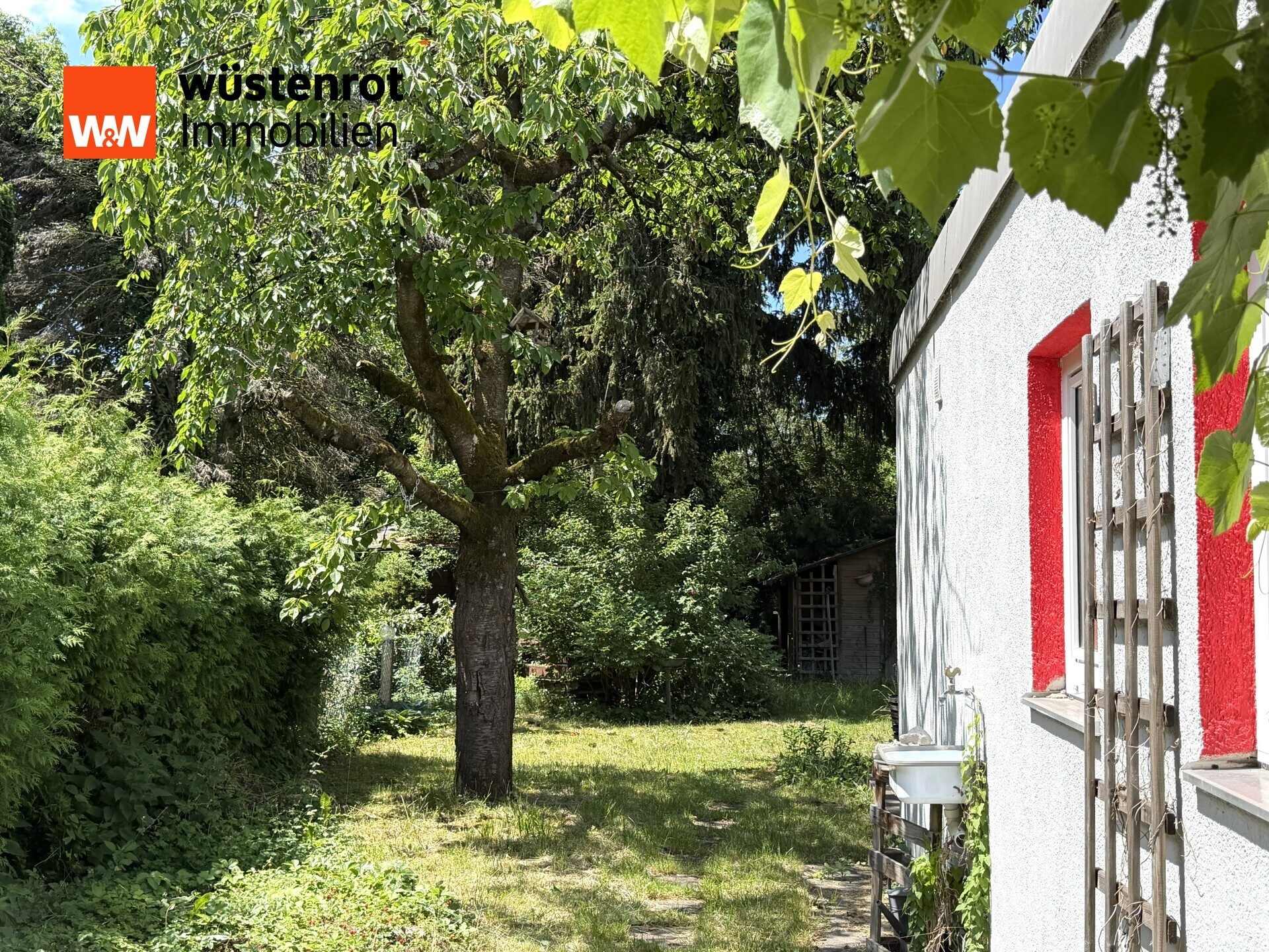 Immobilienangebot - München - Alle - Bungalow auf attraktivem Grundstück mit geplanter Aufstockung