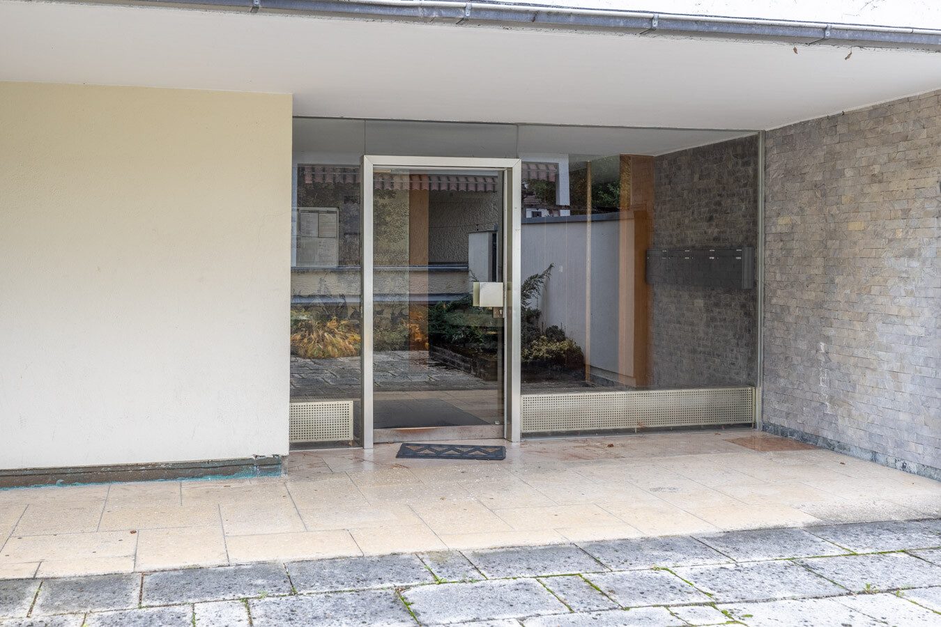 Immobilienangebot - Augsburg - Alle - Augsburg von oben – gemütliche Dachgeschosswohnung mit besonderem Charme